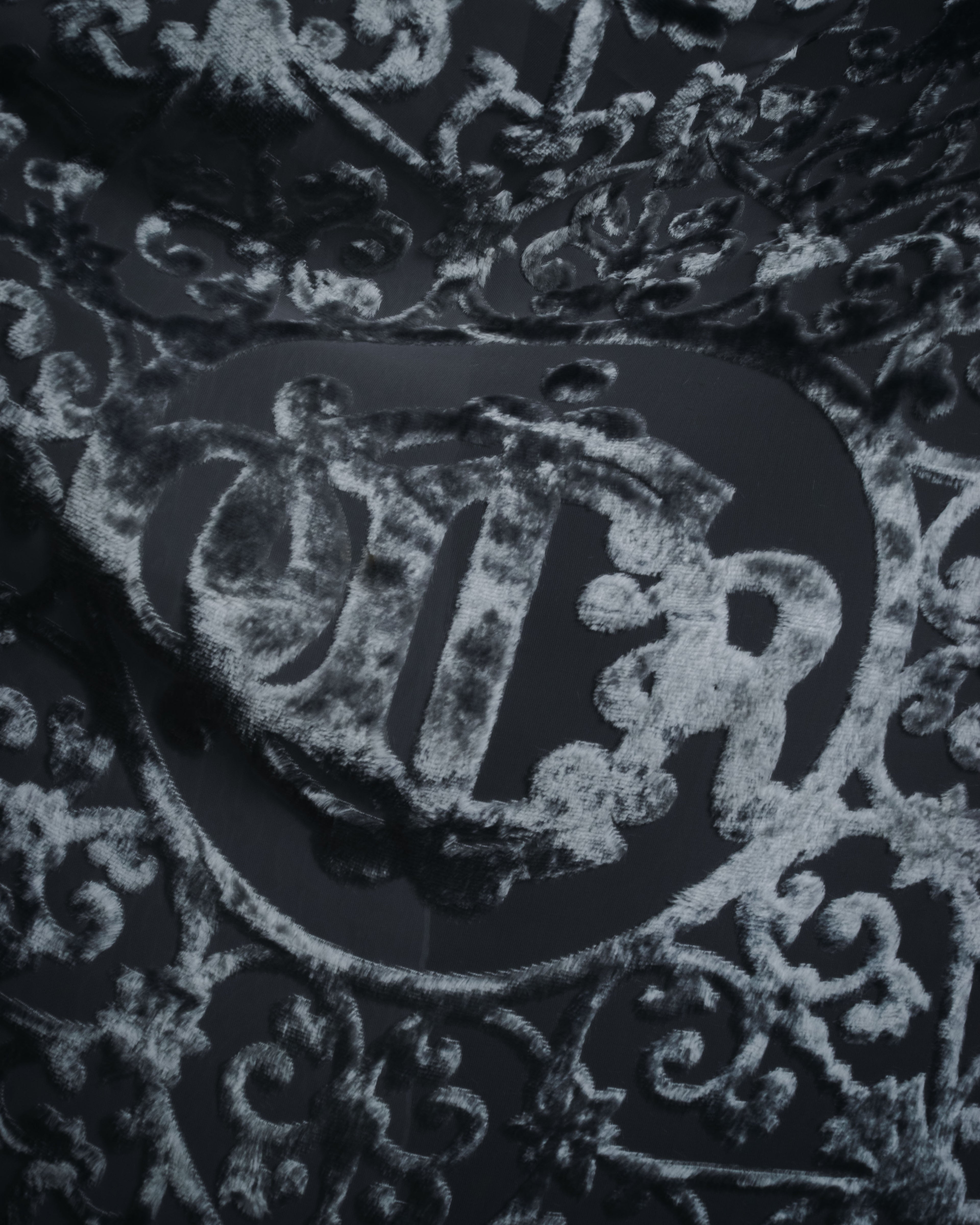 "Christian Dior" 80’s-90’s Burnout velvet arabesque logo stole