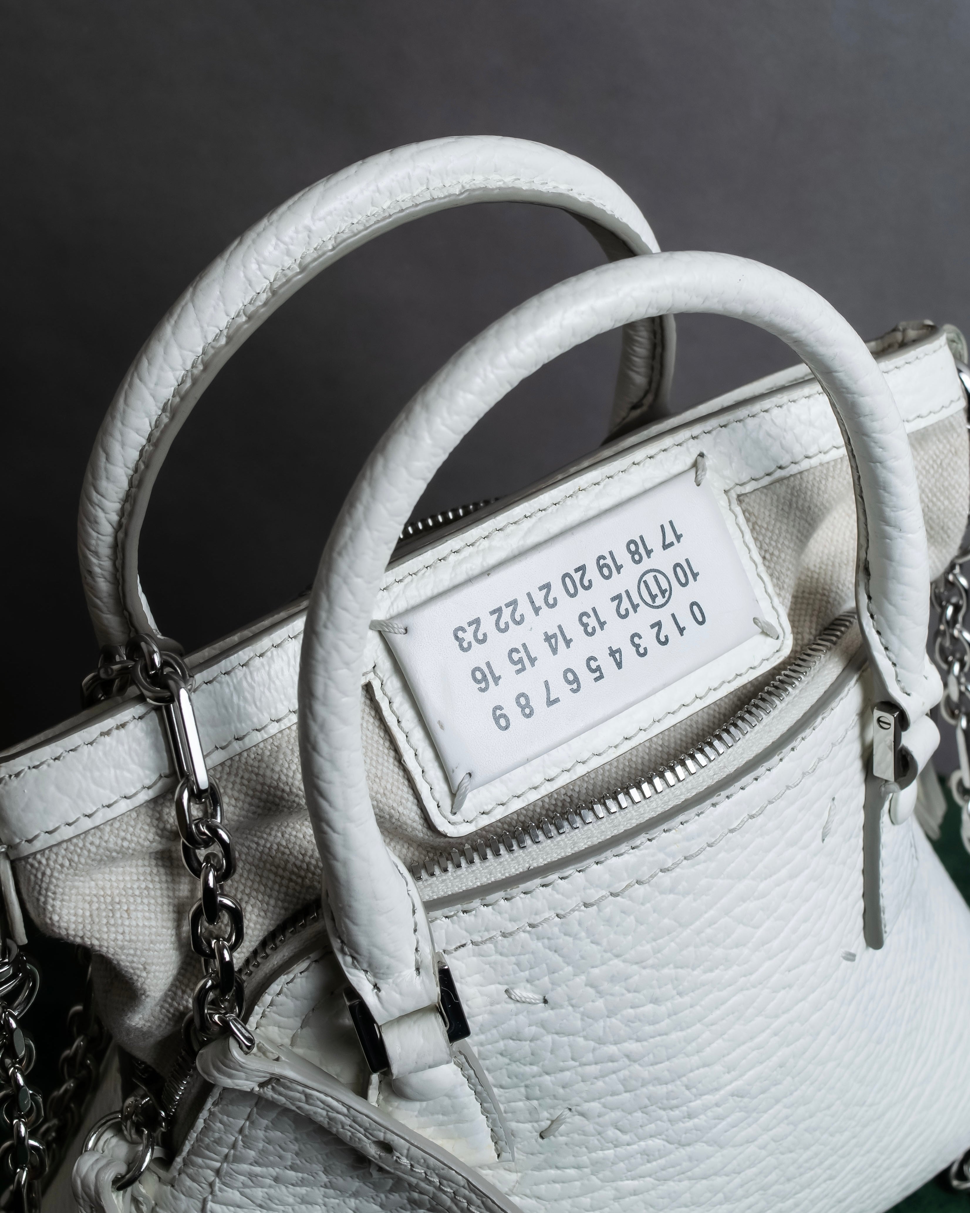 "MAISON MARGIELA" 5AC small white color 2way leather bag