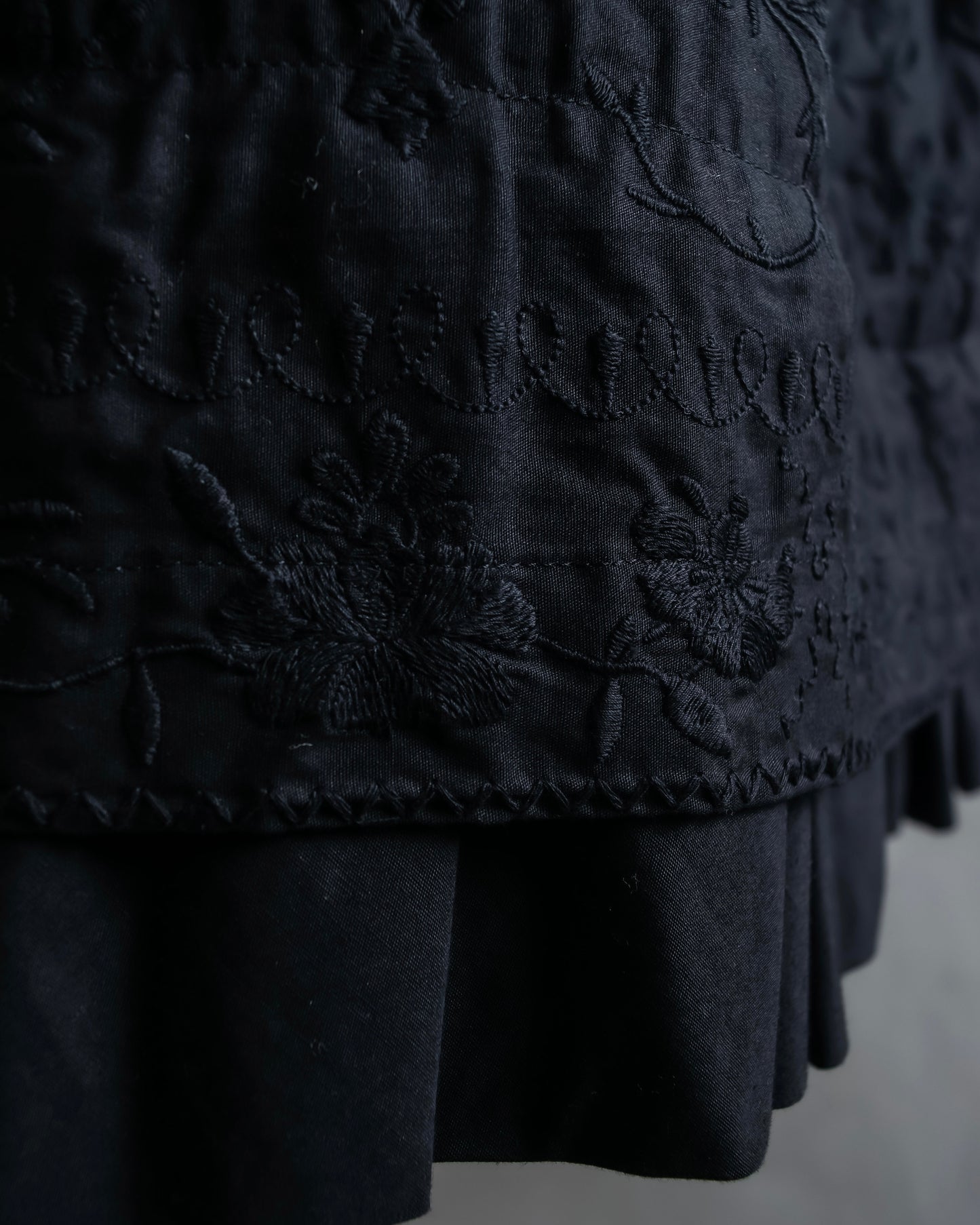 "COMME des GARCONS COMME des GARCONS" Floral embroidery layered gather flare skirt