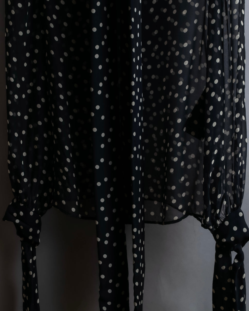 "Saint Laurent Paris 2020"
Ribbon detail polka dot pattern sheer shirt