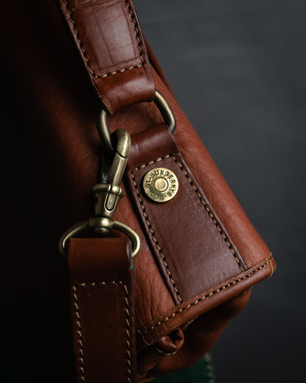 “Burberrys” 80’s-90’s Heritage leather bag