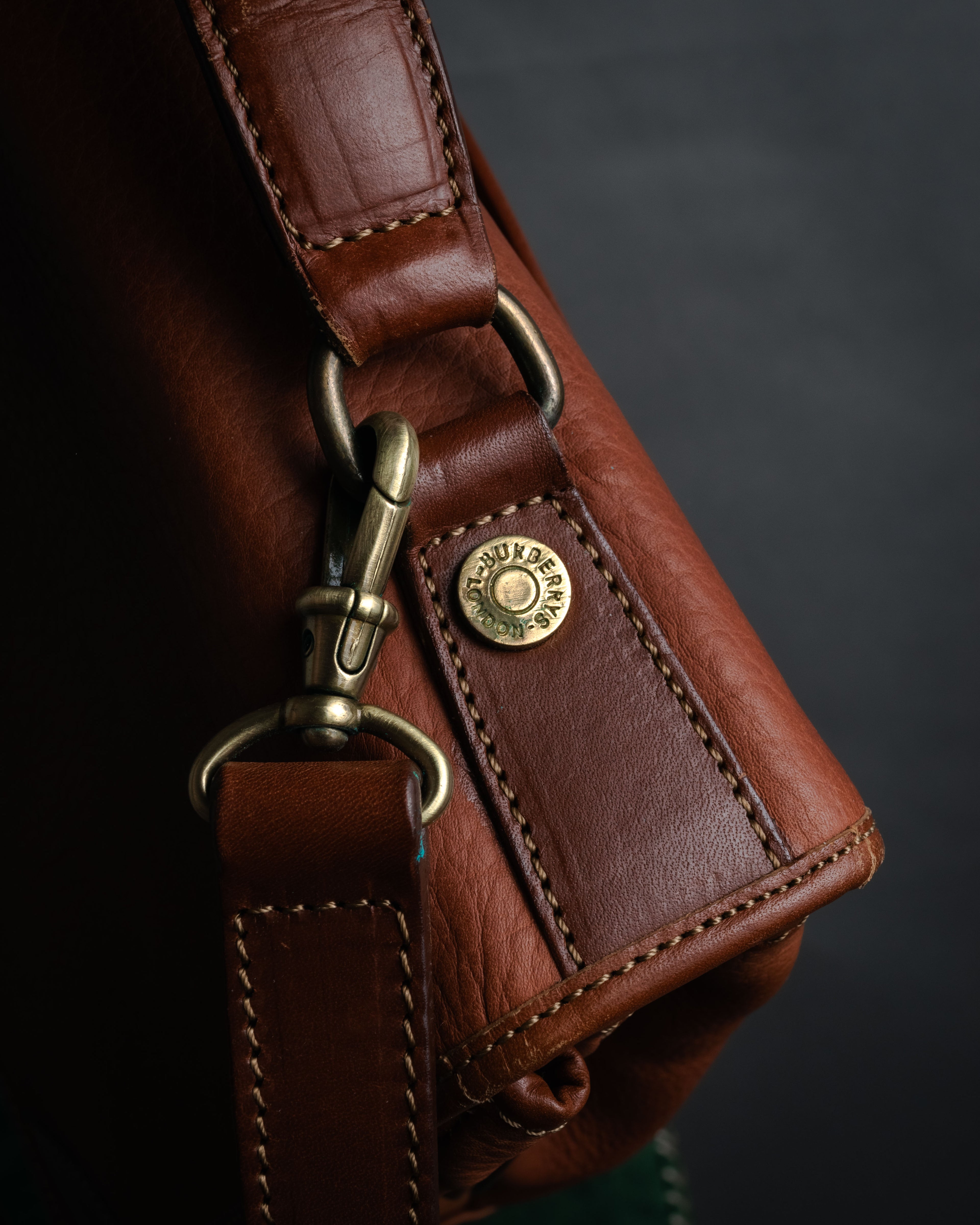 “Burberrys” 80’s-90’s Heritage leather bag