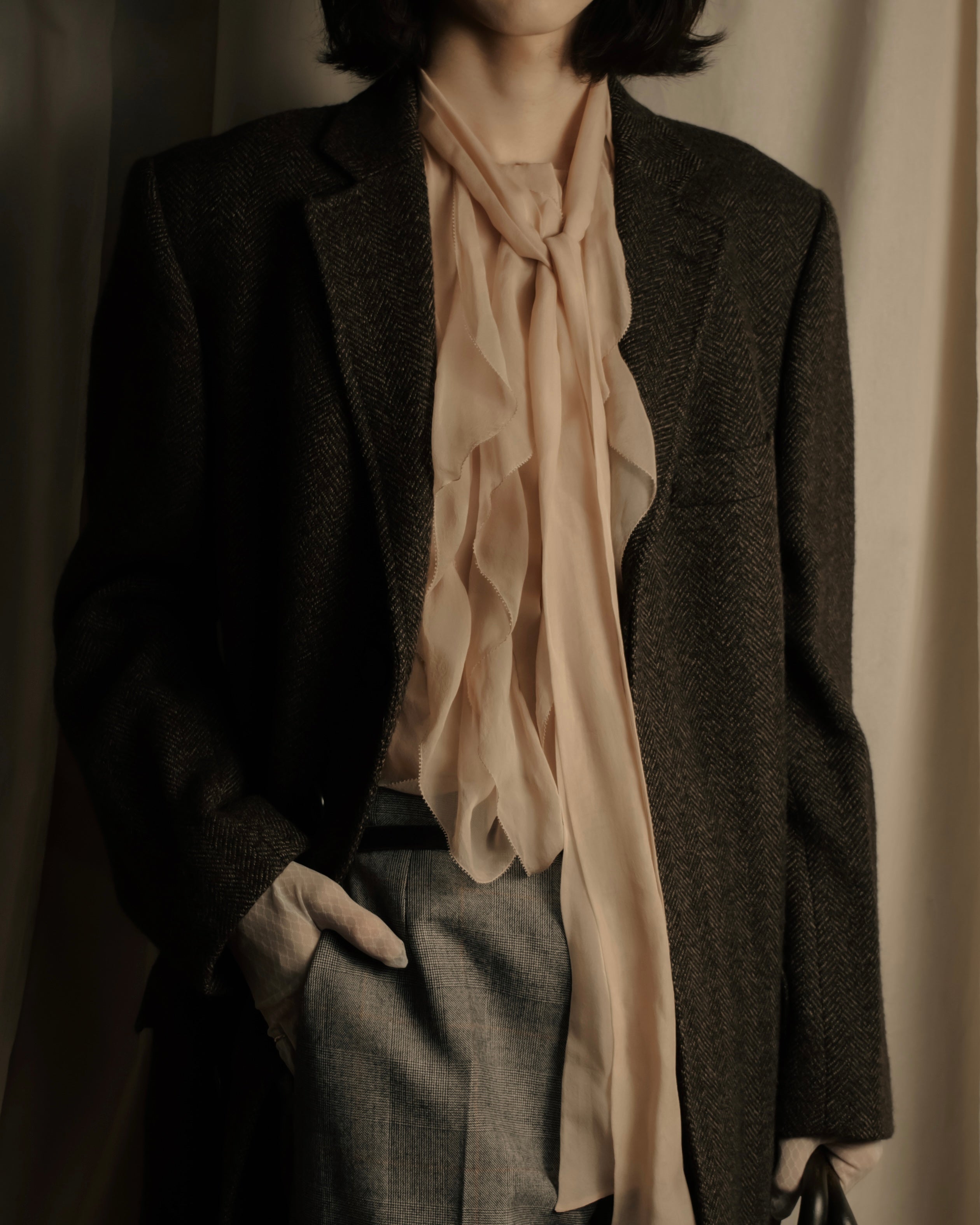 "VALENTINO" Ruffle detail sheer bowtie blouse