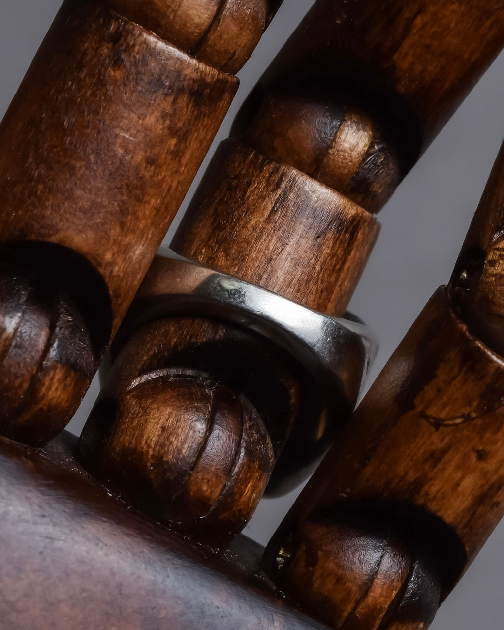 "GUCCI" Polished silver crystal sculptural ring