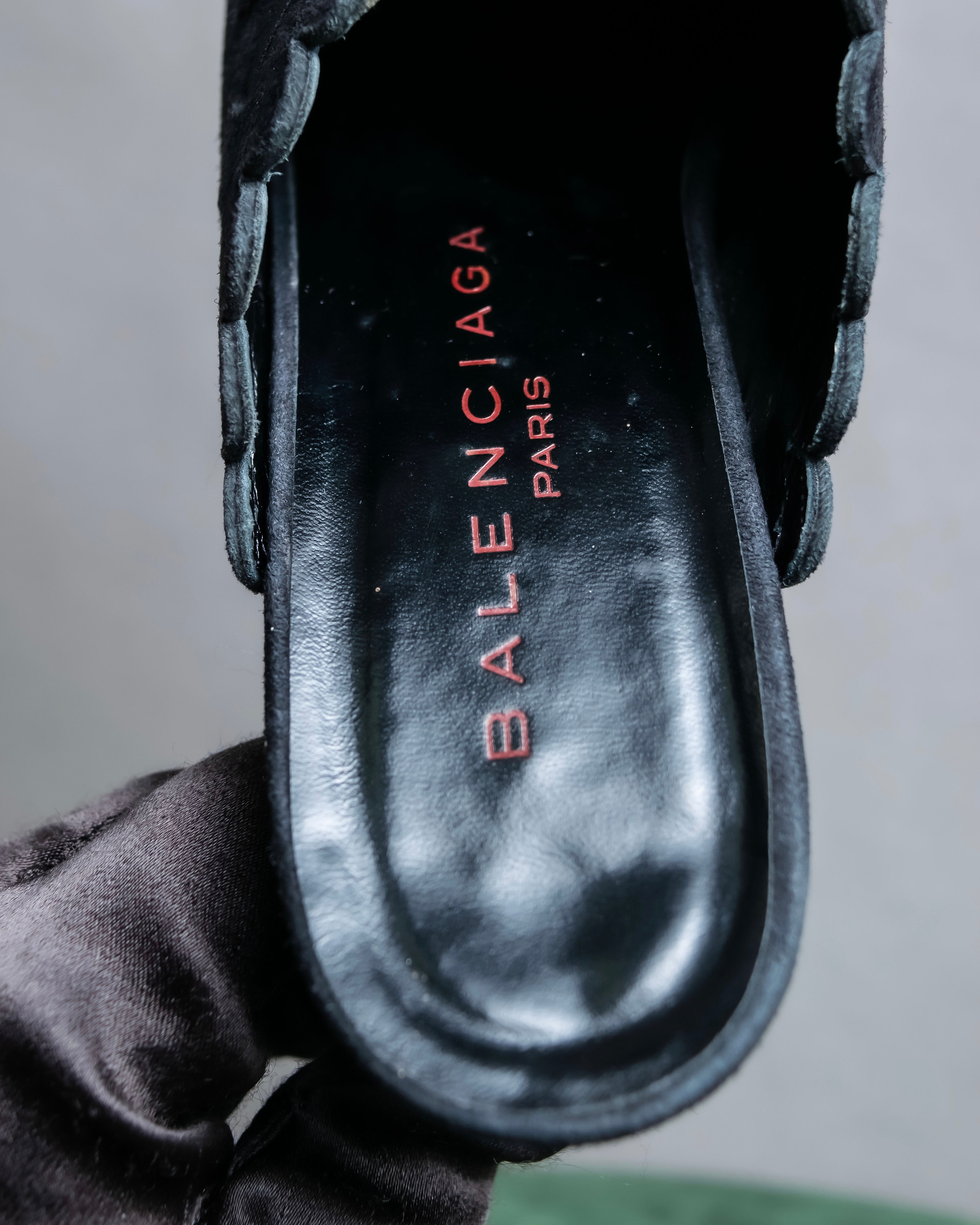 "BALENCIAGA" Ribbon design suede heel mules