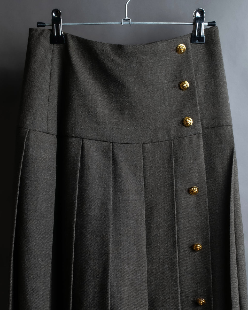"CHANEL" Side button design pleated flared skirt