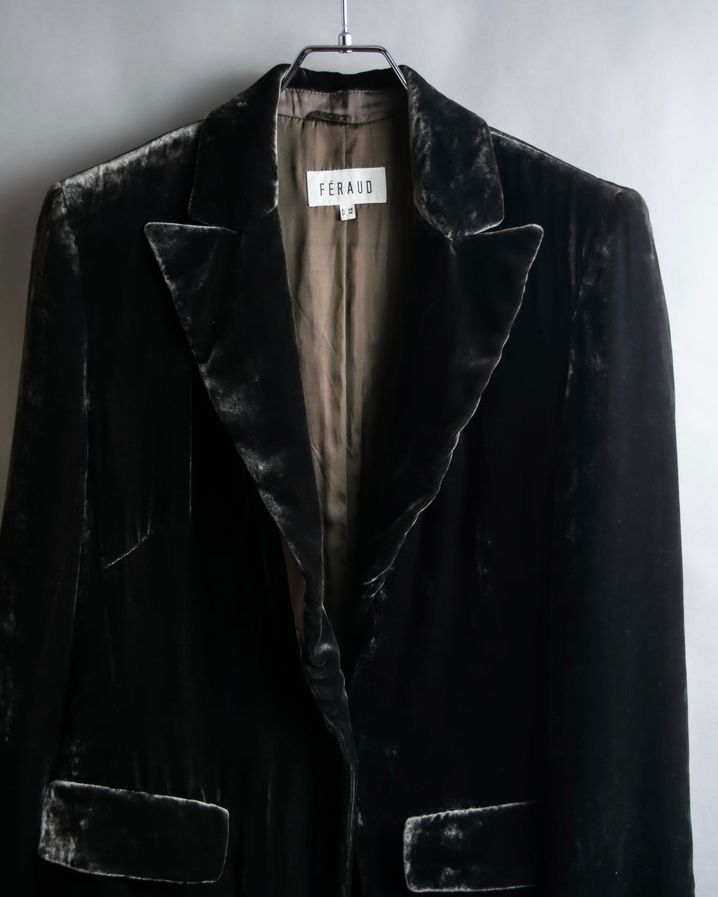 "FERAUD" Vintage velour glossy black tailored jacket