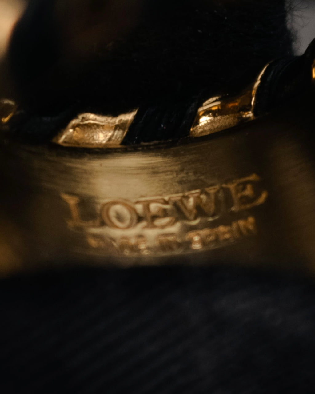 “LOEWE” 2000’s Crocodile embossed leather gold anagram ring