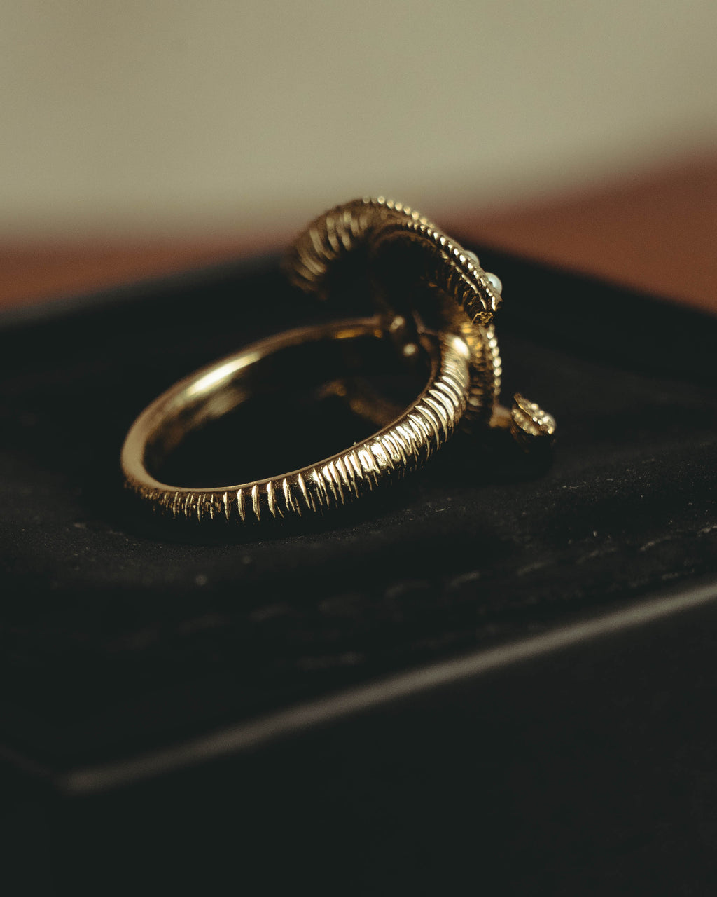 –SPECIAL– "CHANEL" Sculptural pearl double c costume ring