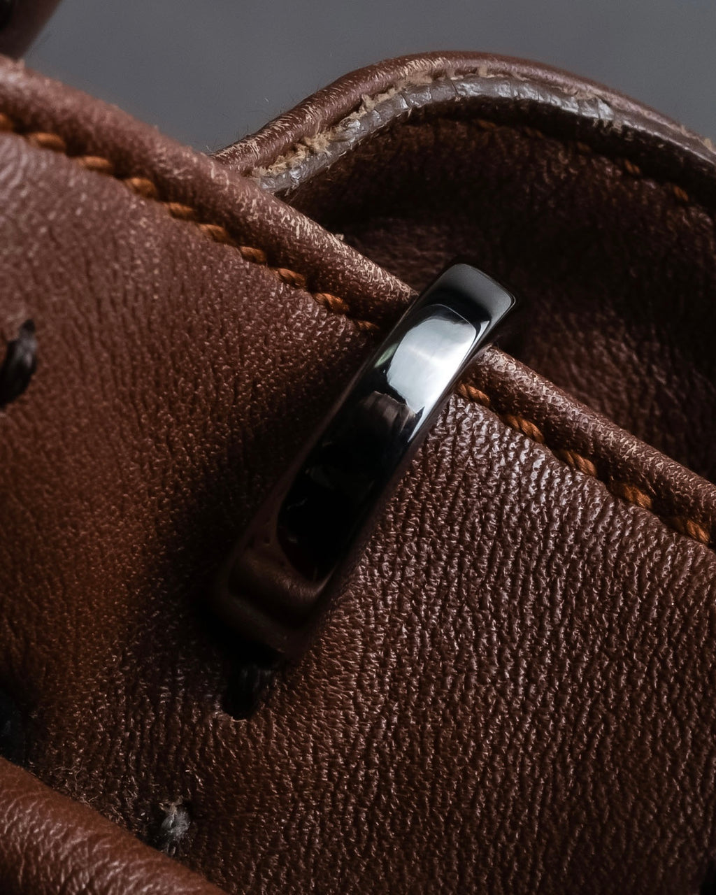 "Salvatore Ferragamo" Gathered stitch work design leather hand bag