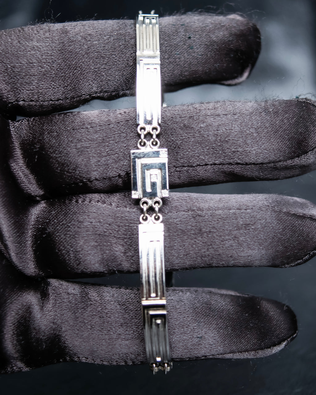 "Guy Laroche" Logo motif silver bracelet