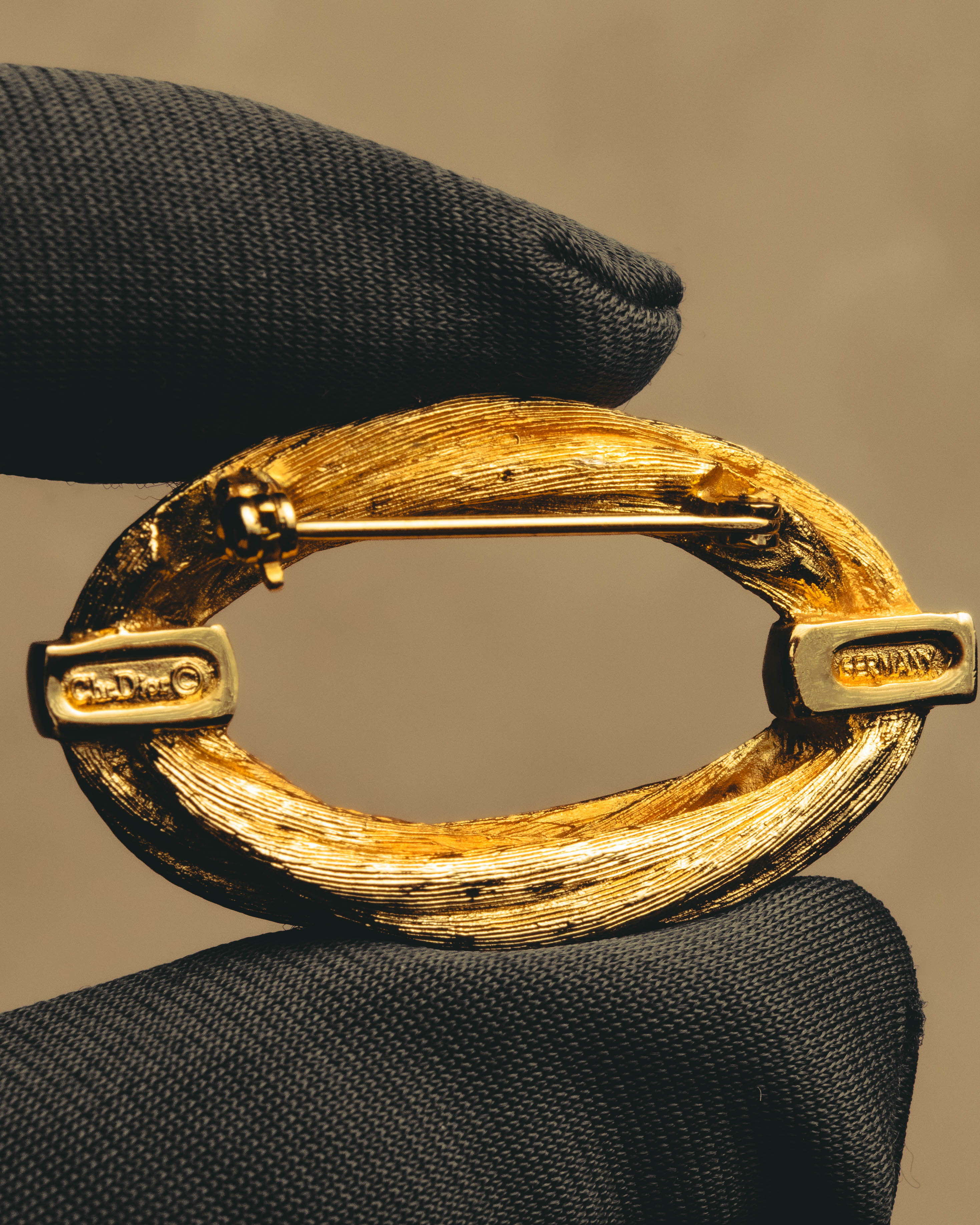 "Christian Dior" 70's Textured gold tone brooch