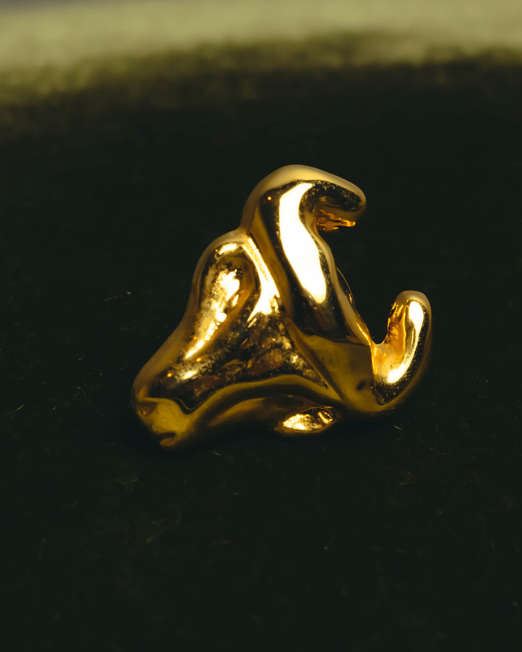 "Crédit Agricole" 90's Gold bull lapel pin
