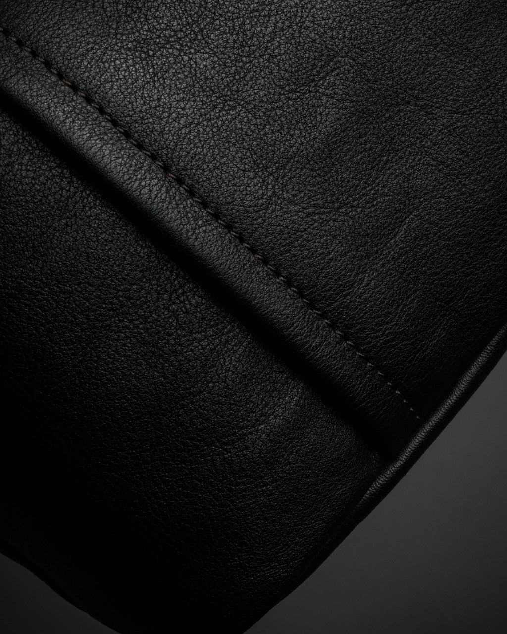 "Mila Schön" Horizontal minimalist metal fittings leather one-handle bag