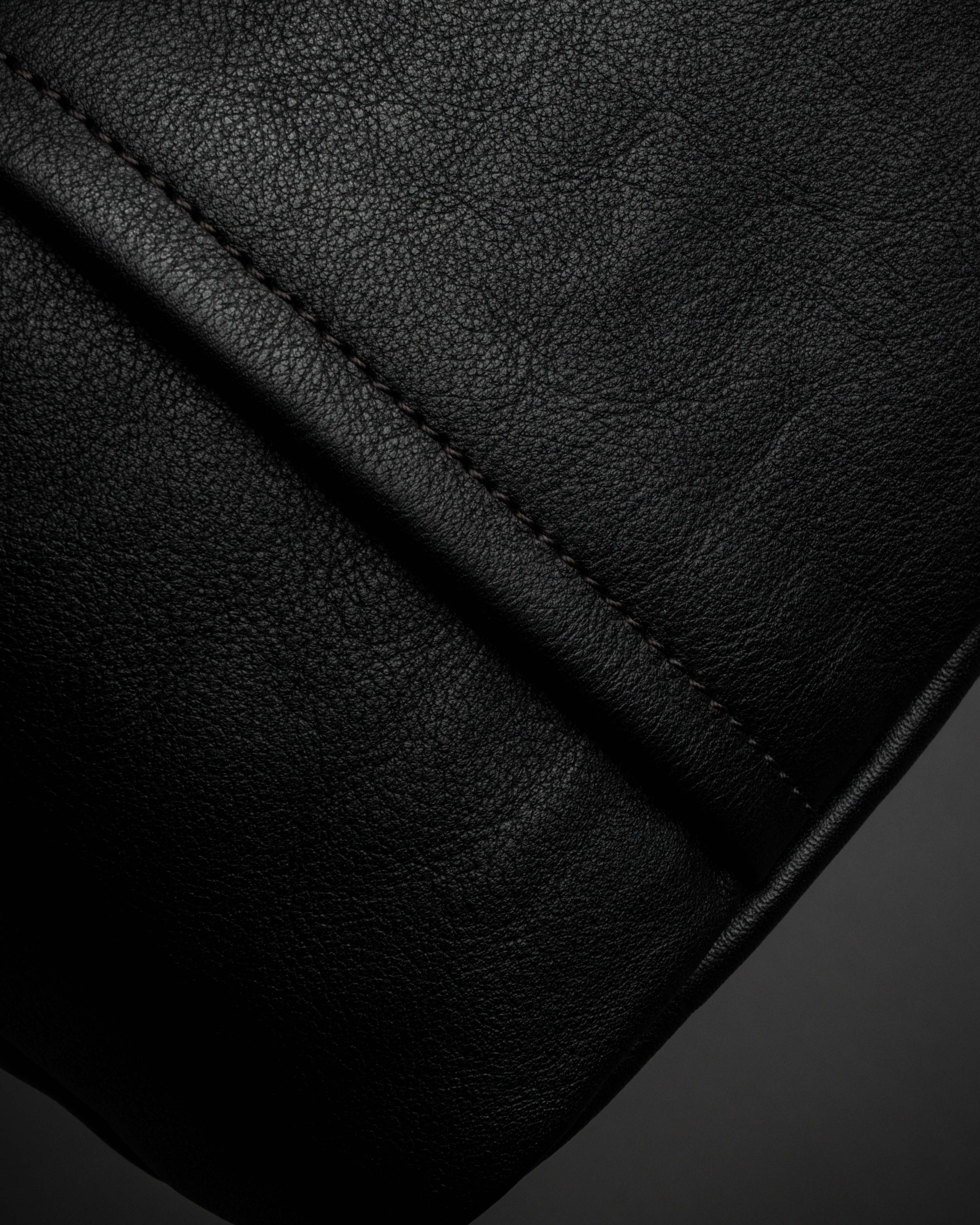 "Mila Schön" Horizontal minimalist metal fittings leather one-handle bag