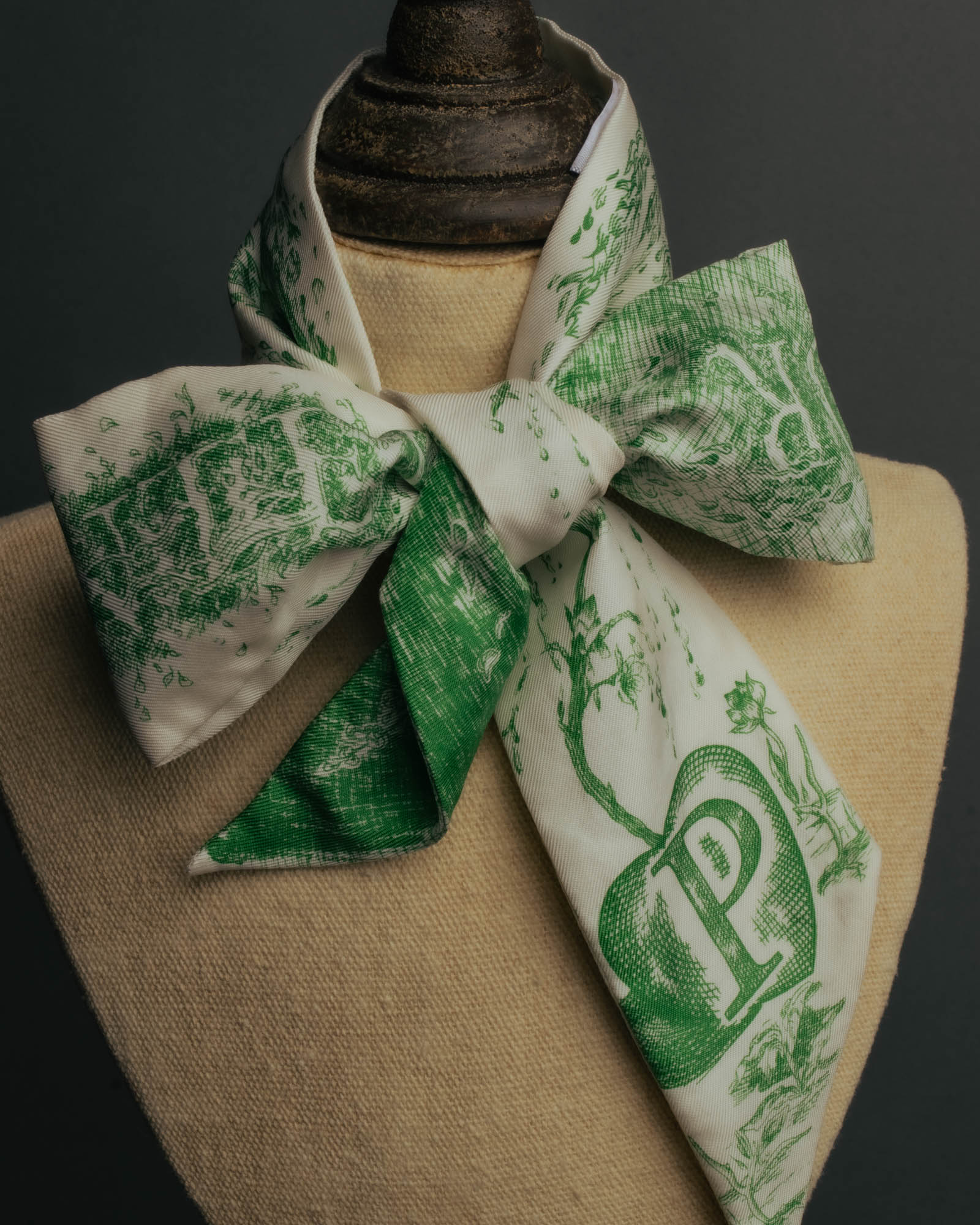 "DIOR" Green printed silk mitzah scarf