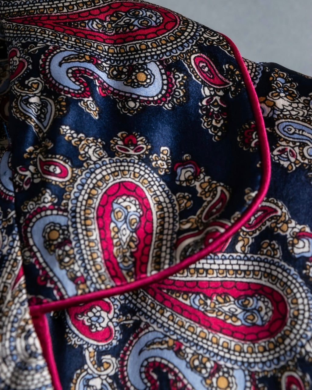 "Christian Dior" 100% silk paisley pajama set