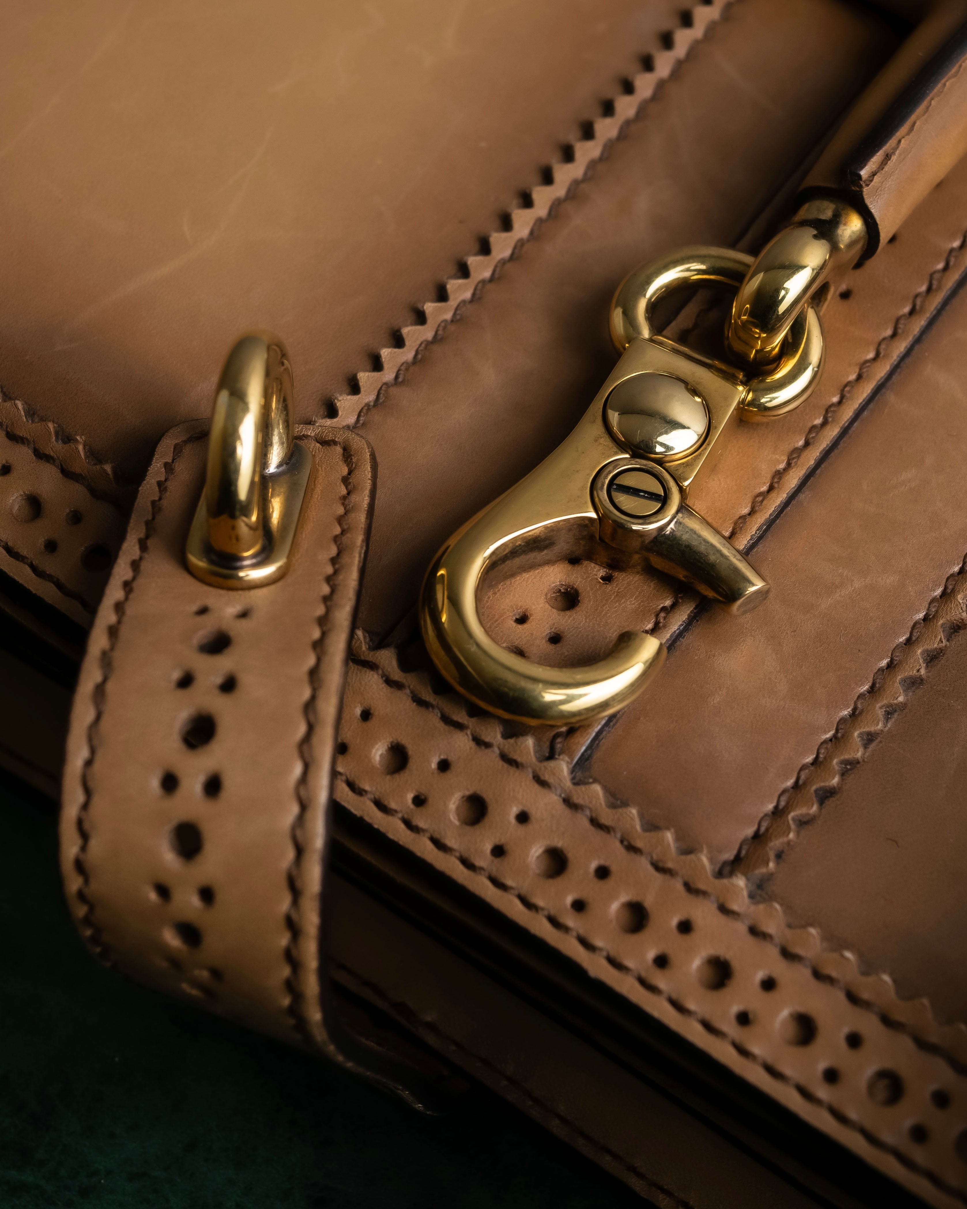 "GUCCI" Duilio brogue brown leather shoulder bag