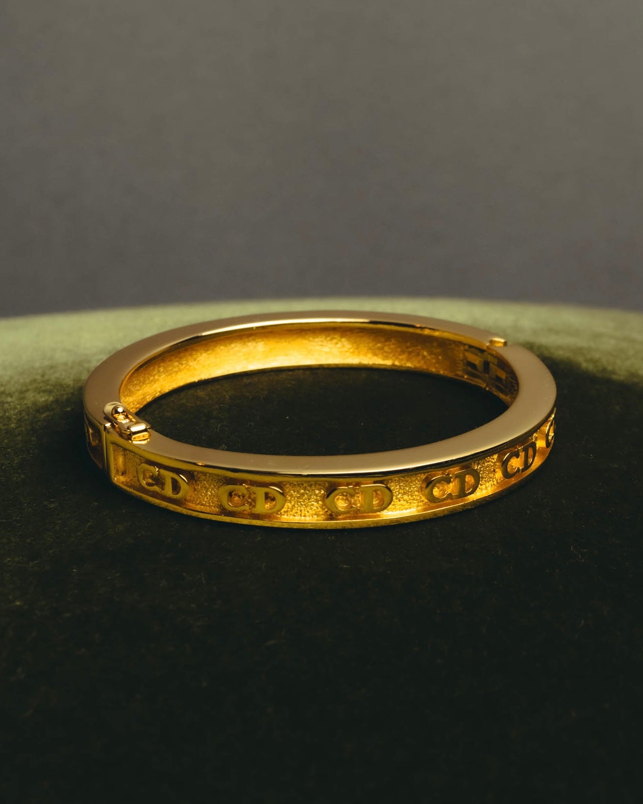 “Christian Dior” 80’s-90’s CD monogram gold tone bangle