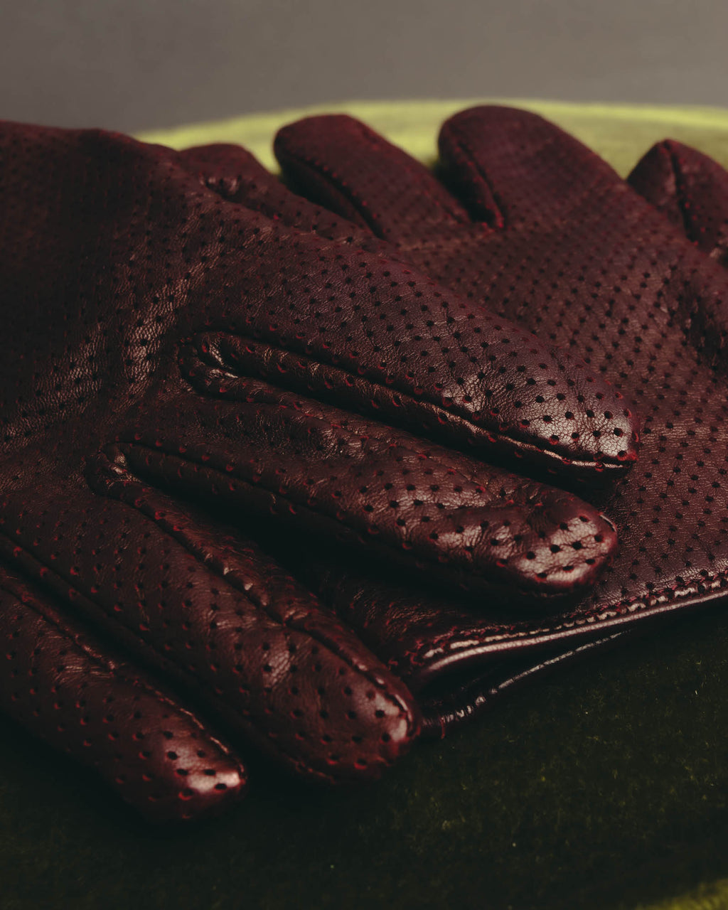 "VALENTINO GARAVANI" 2010's Burgundy perforated leather gloves