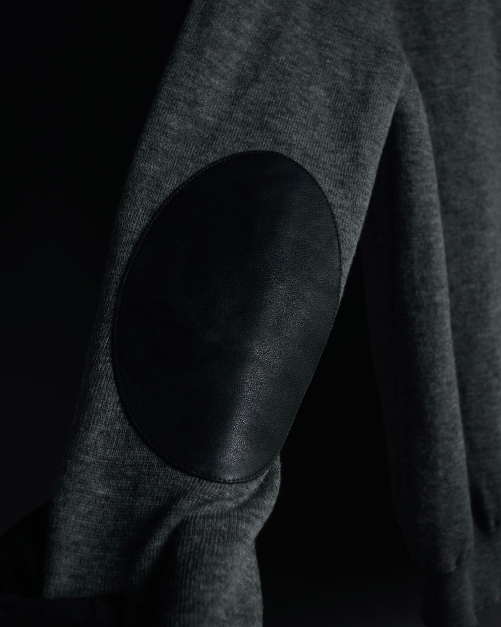 “MARTIN MARGIELA 14” 00’s Elbow patch wool cardigan