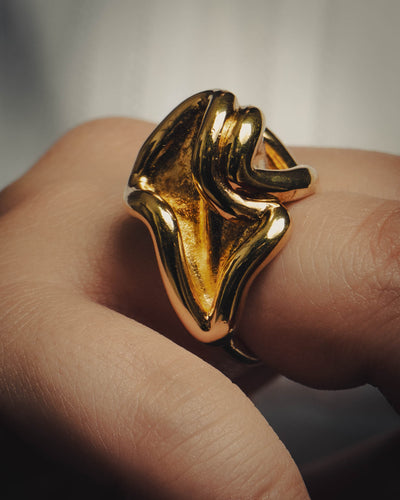 -SPECIAL- “Bottega Veneta” 10's- Sculptural gold plated knot ring