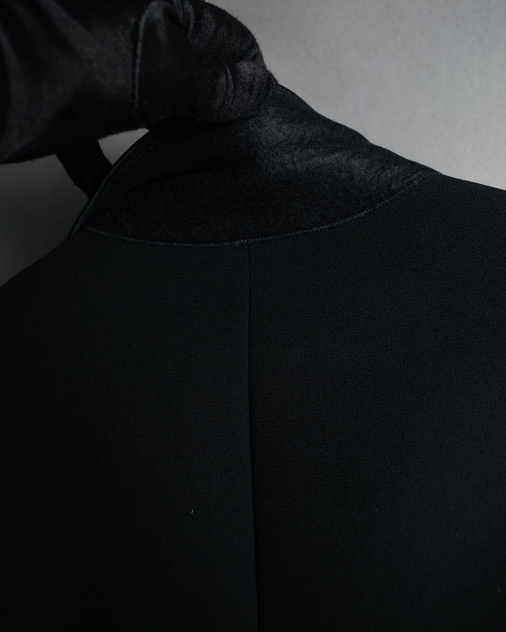 –SPECIAL– “BALENCIAGA” 2006-2012 Sculpted smoking jacket