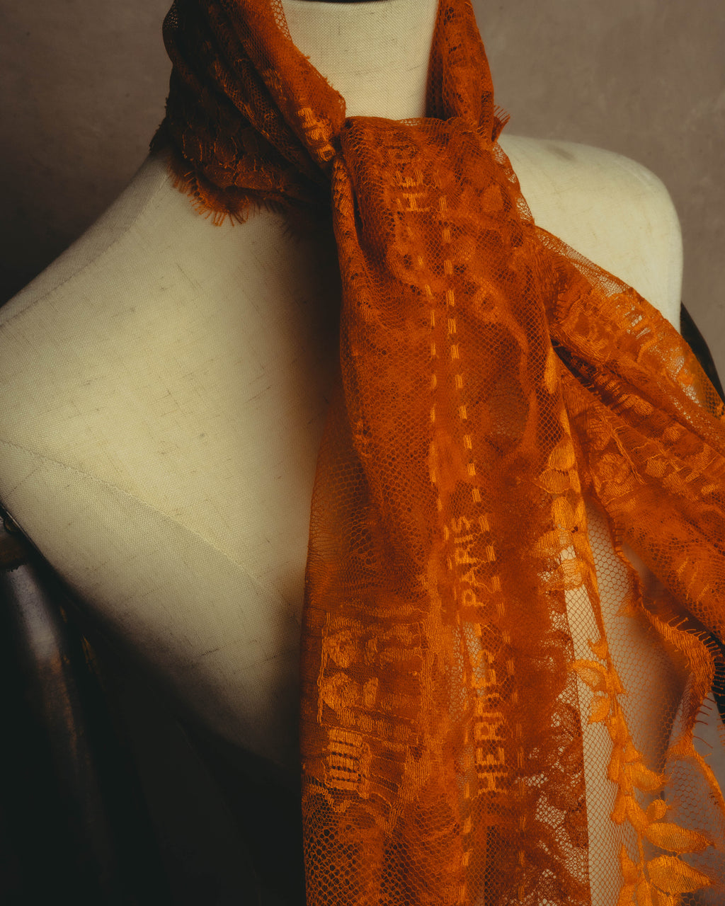 -SPECIAL- “HERMÈS” 2000’s-2010’s orange floral mesh lace stole