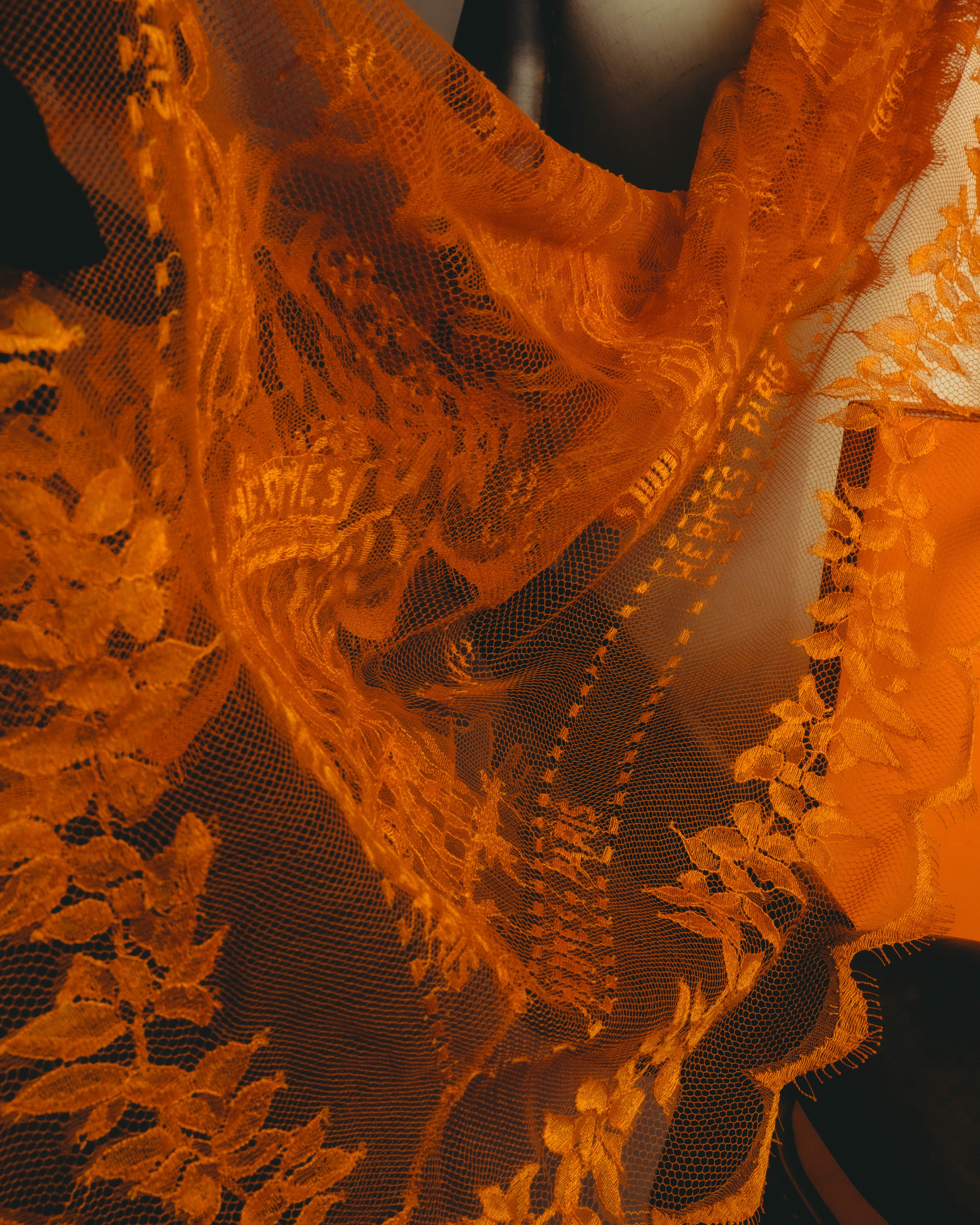 -SPECIAL- “HERMÈS” 2000’s-2010’s orange floral mesh lace stole