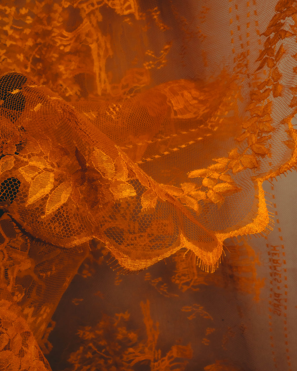-SPECIAL- “HERMÈS” 2000’s-2010’s orange floral mesh lace stole