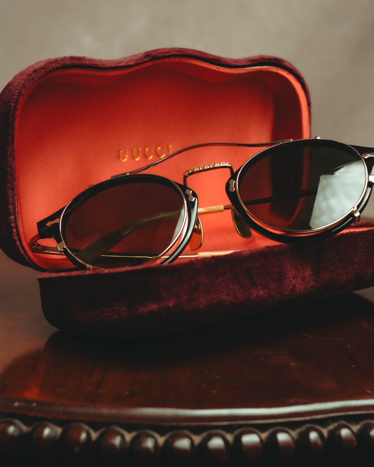 “GUCCI” 10’s-20’s Ornate double-bridge round sunglasses