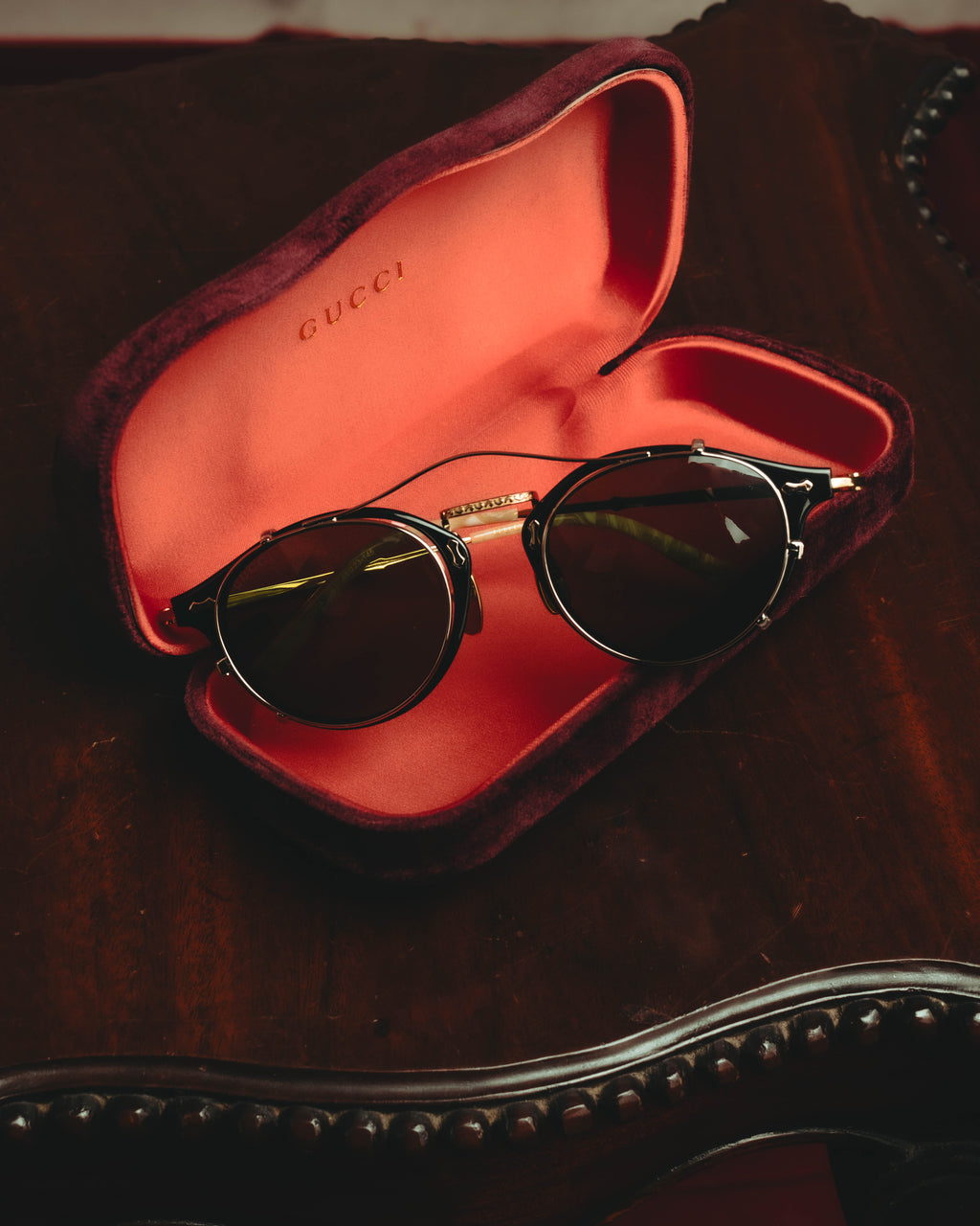 “GUCCI” 10’s-20’s Ornate double-bridge round sunglasses
