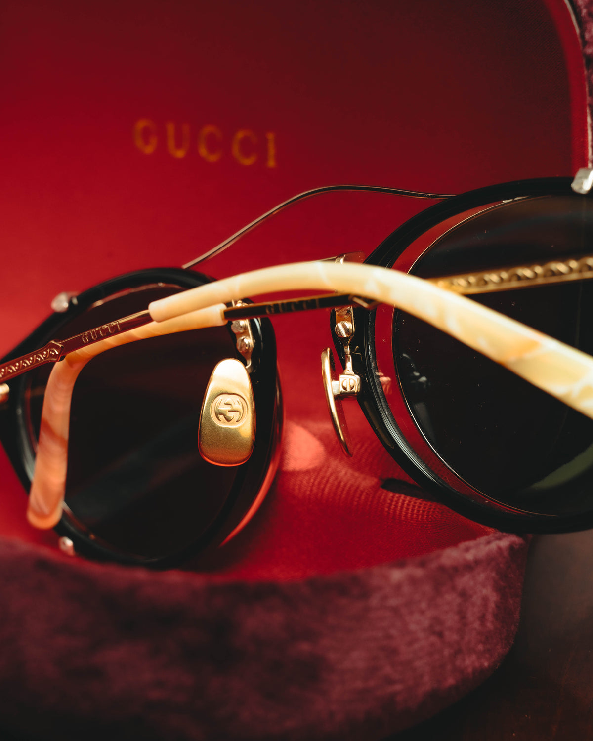 “GUCCI” 10’s-20’s Ornate double-bridge round sunglasses