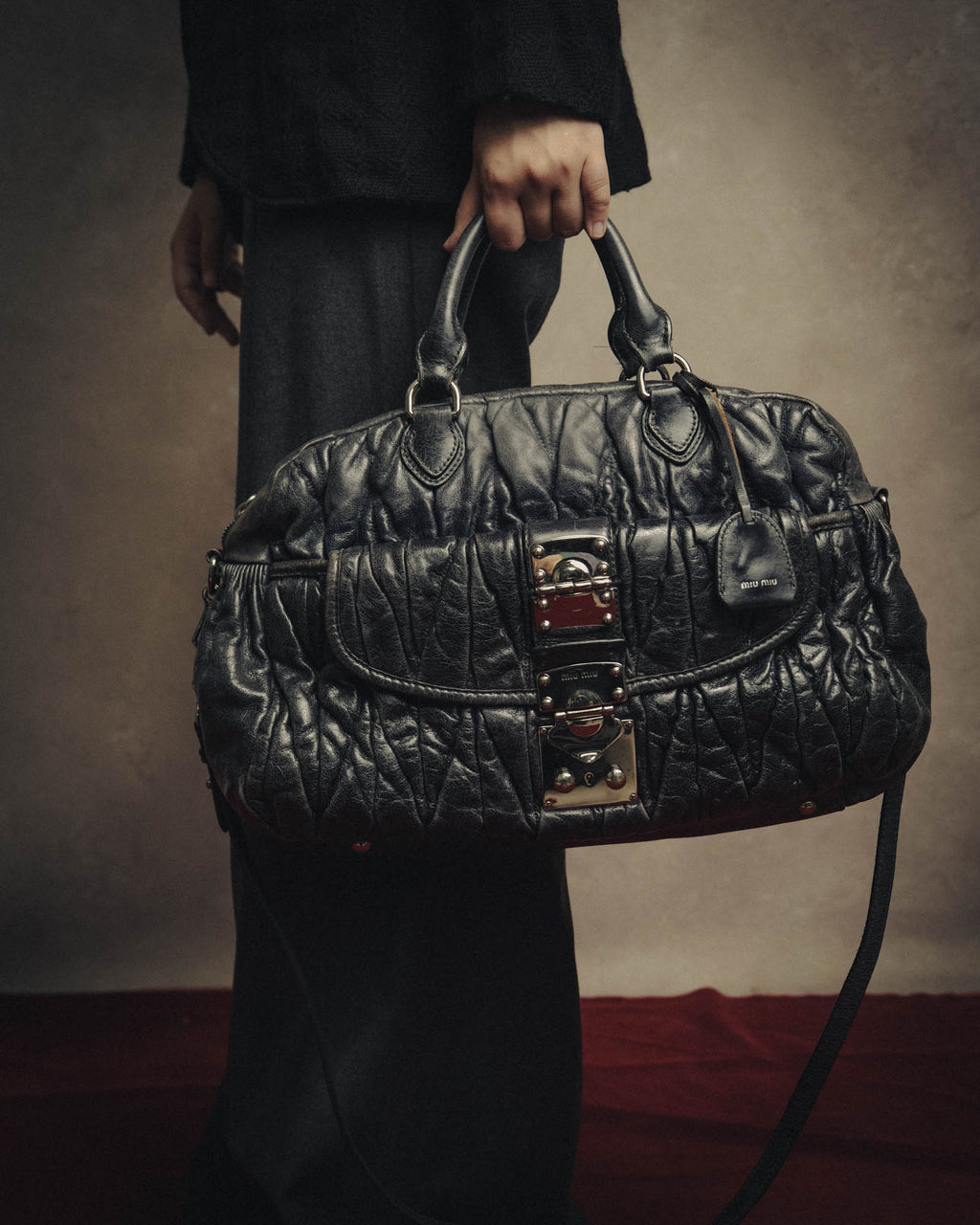 -SPECIAL- "MIU MIU" 00's-10's Glossy gathered leather handbag