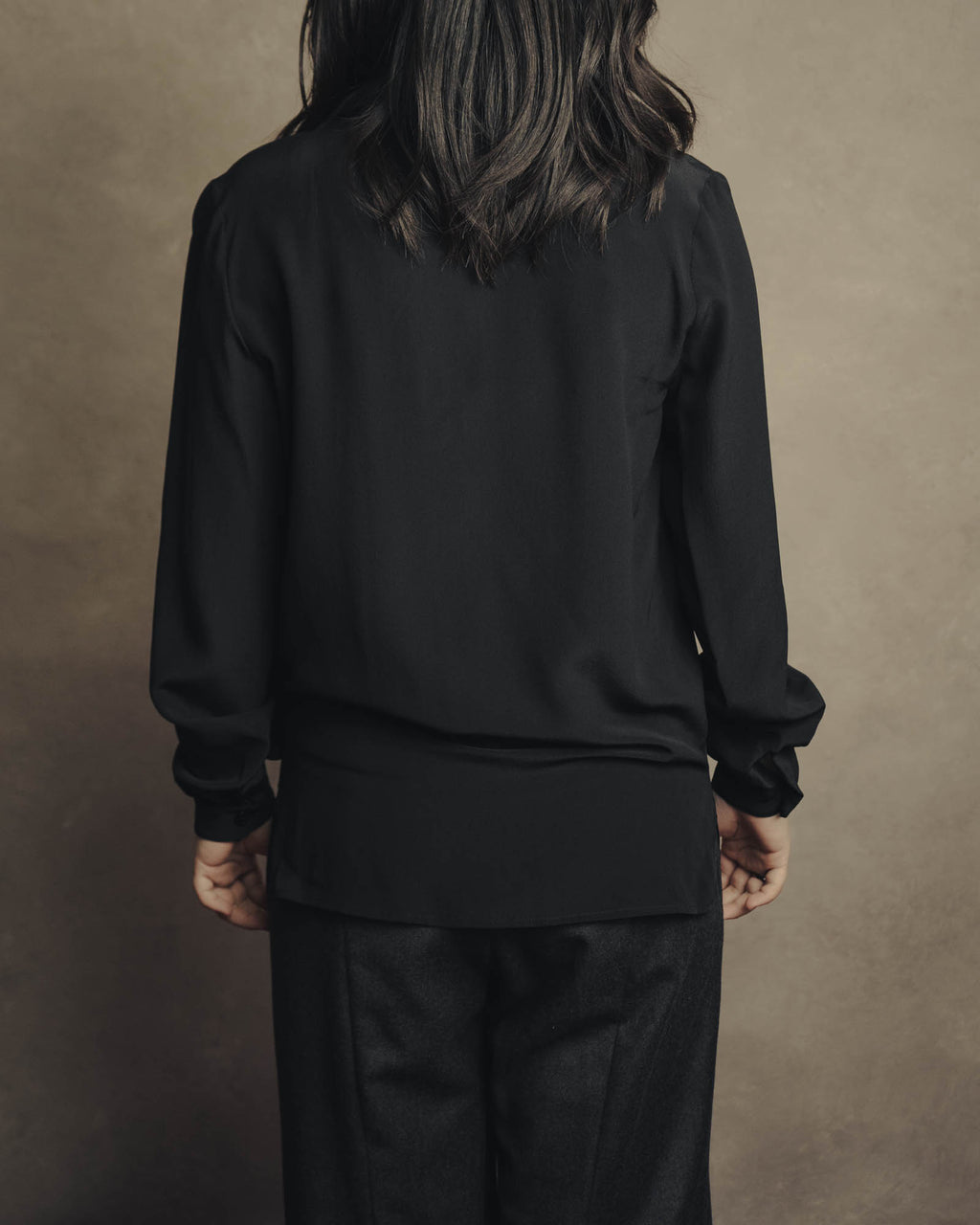 -SPECIAL- "SAINT LAURENT PARIS" 10's Fluid silk scarf-neck blouse