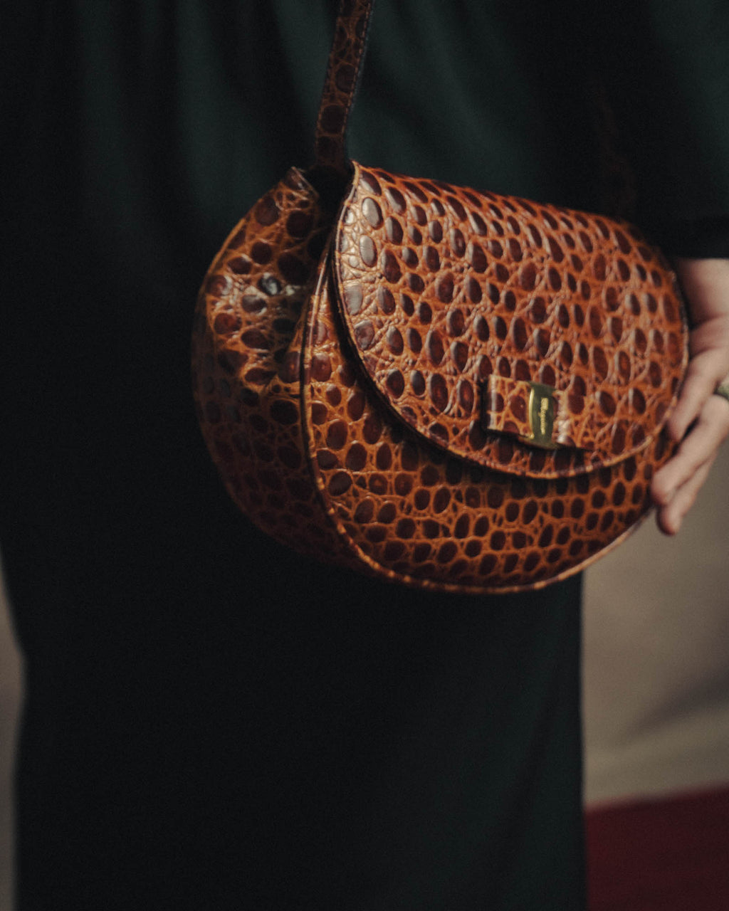 -SPECIAL- "Salvatore Ferragamo" 90's Glossy crocodile pattern shoulder bag