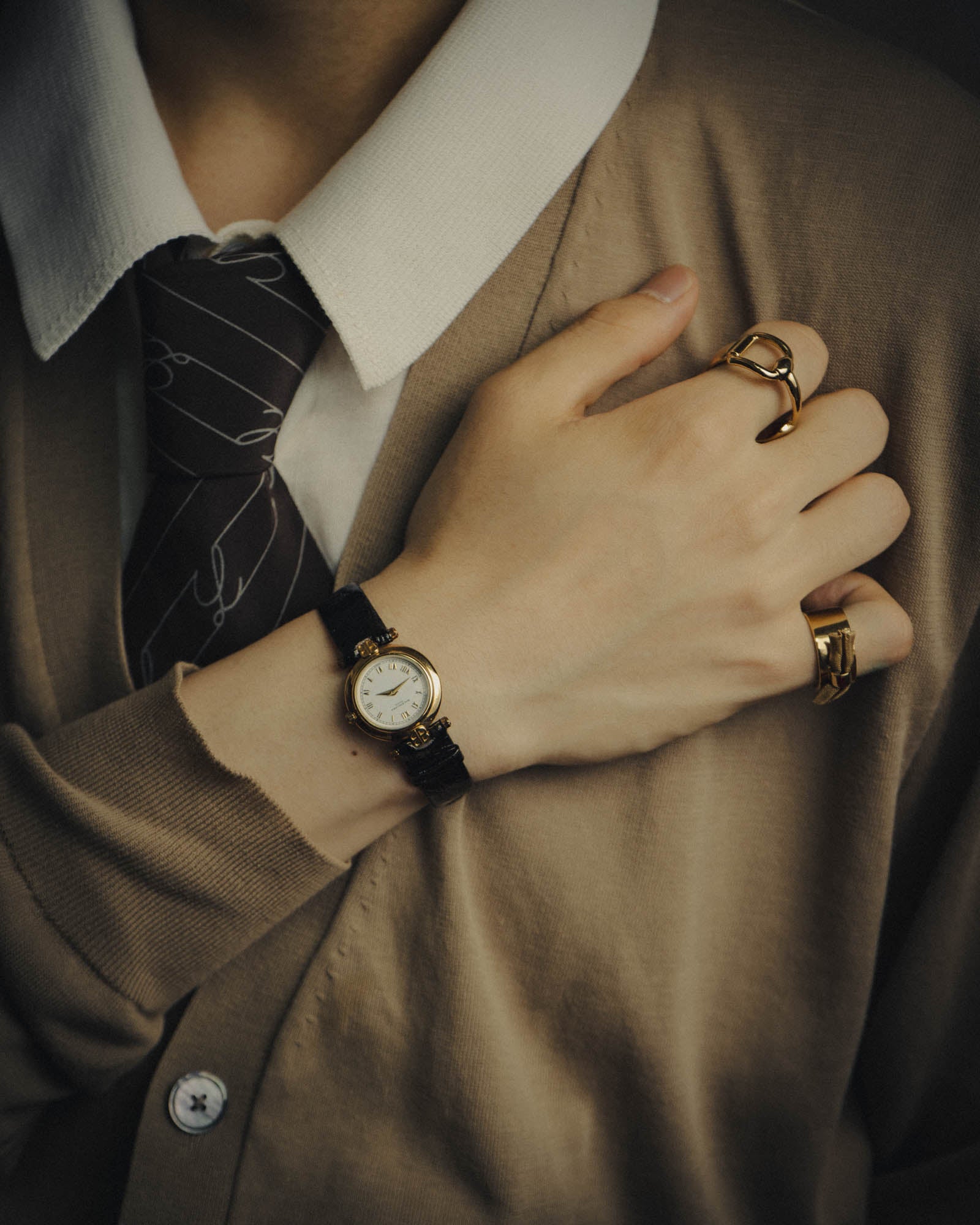 -SPECIAL- "BALENCIAGA" 80's-90's Classic round wristwatch