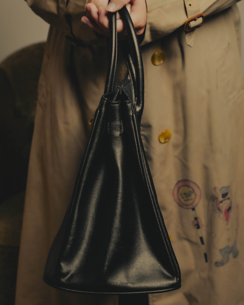 -SPECIAL- “Pierre Cardin” 90’s-00’s Belted flap leather top handle bag
