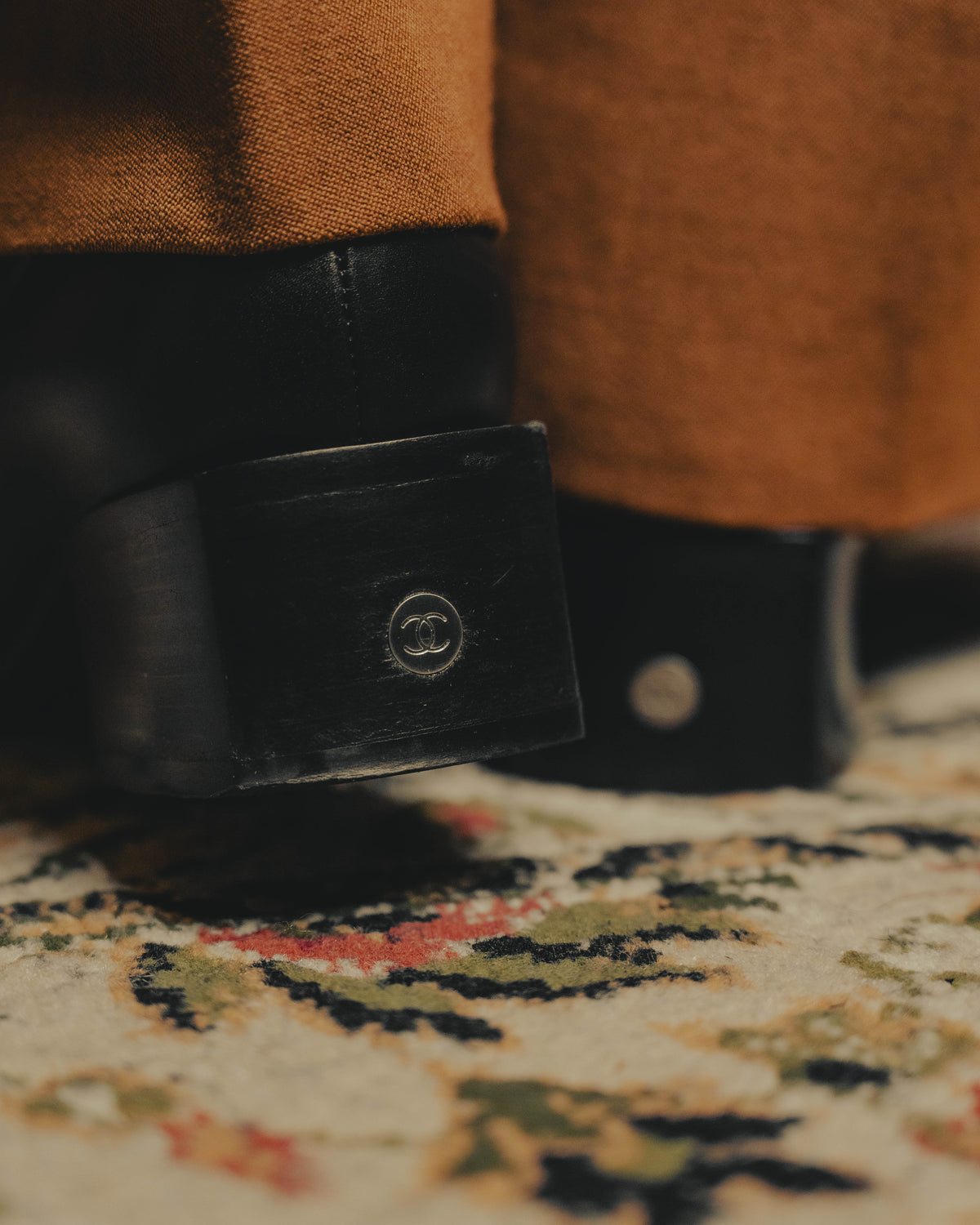 -SPECIAL- “CHANEL” 90’s-00’s Square toe CC logo leather heeled loafers