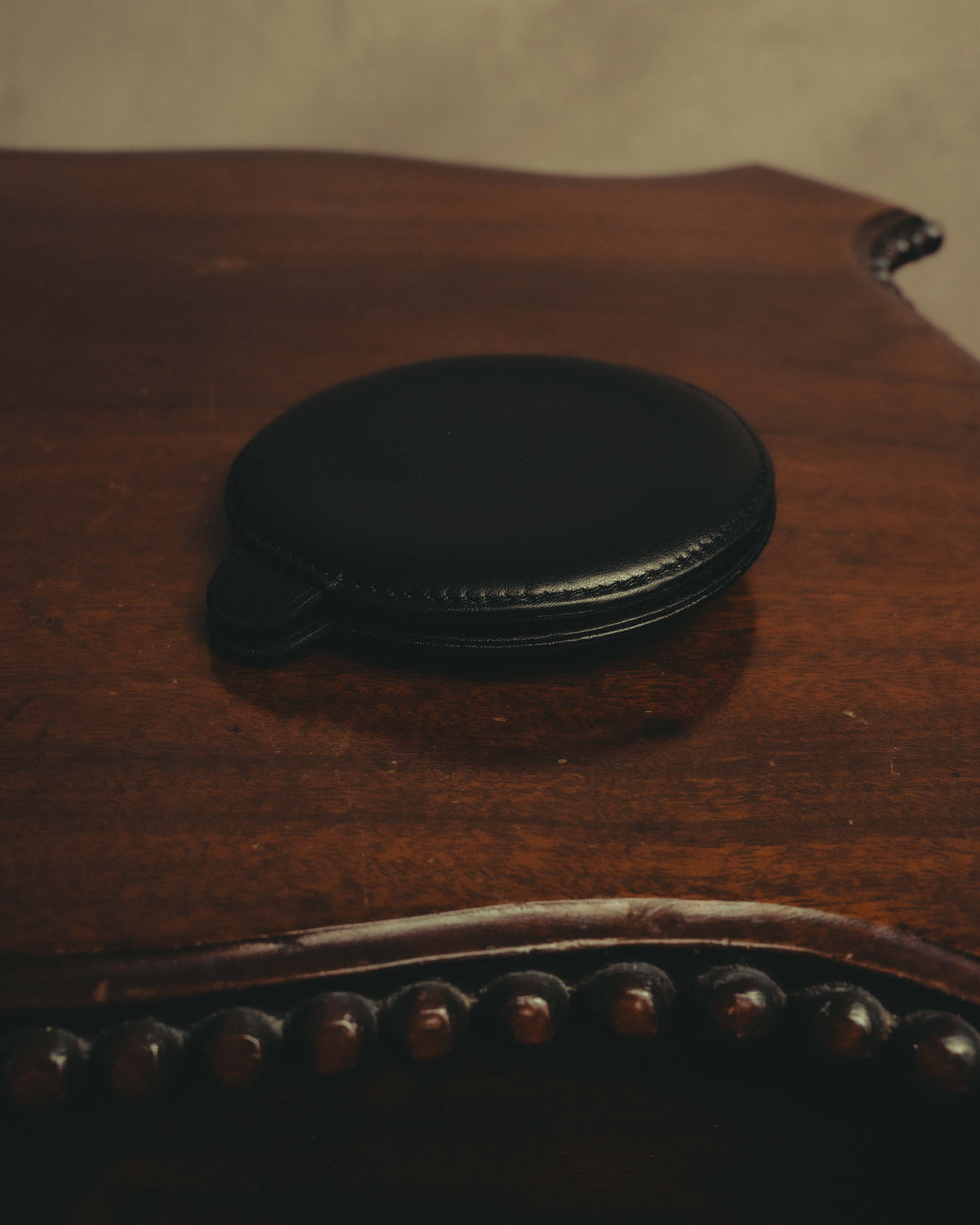 “Cartier” 80’s-90’s Panthère round leather compact mirror