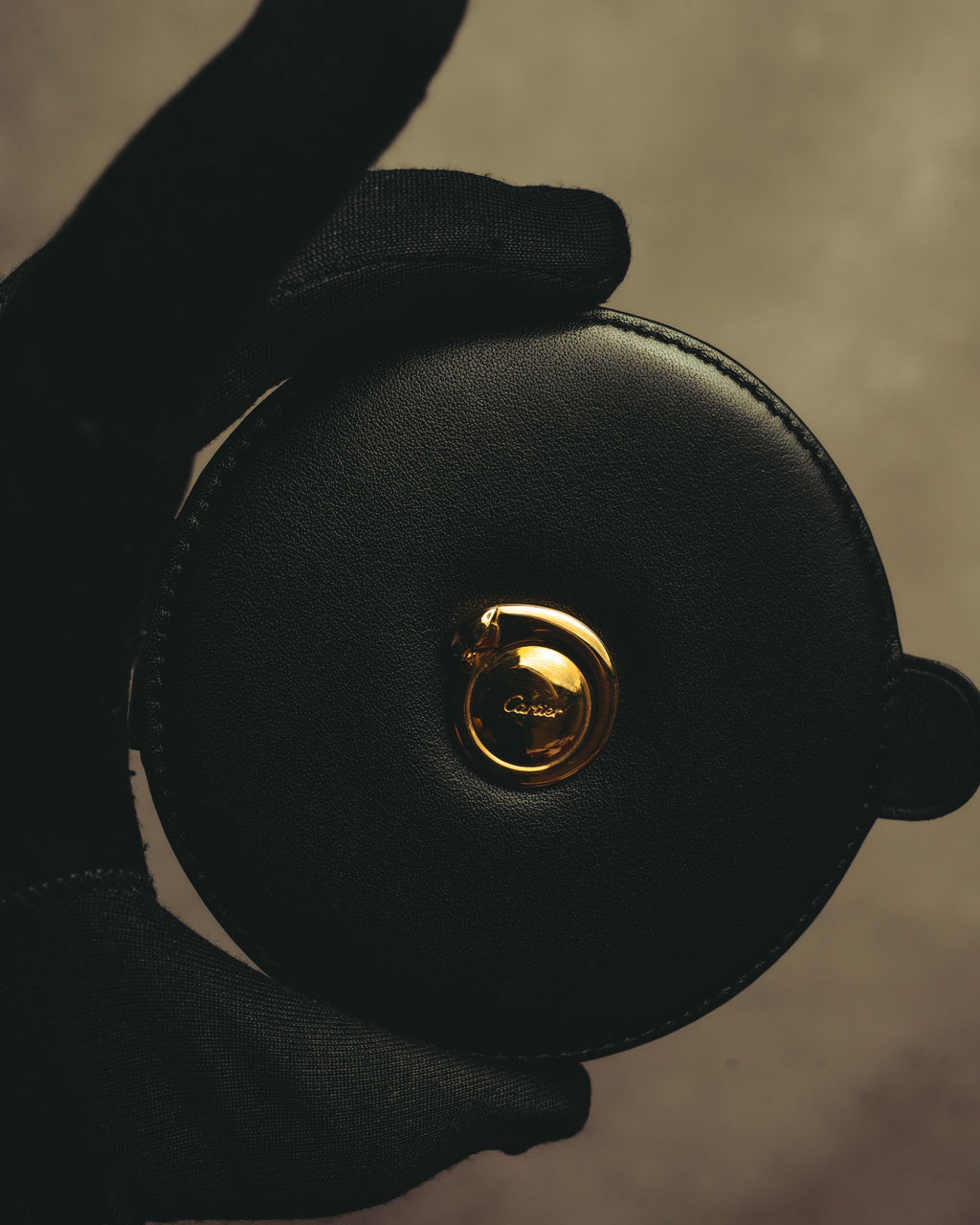 “Cartier” 80’s-90’s Panthère round leather compact mirror