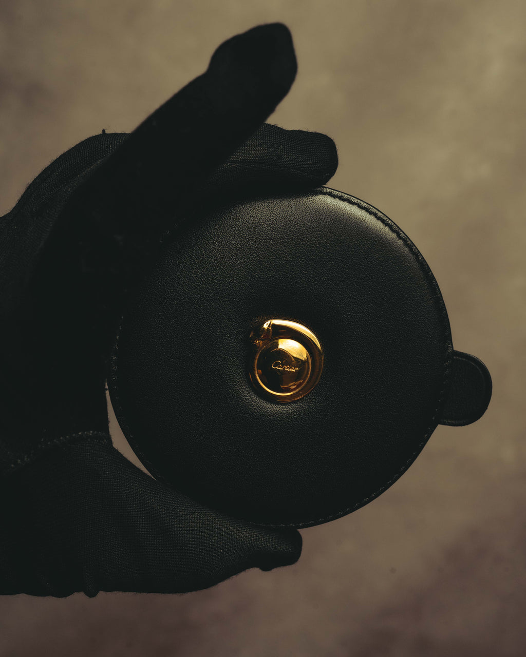 “Cartier” 80’s-90’s Panthère round leather compact mirror