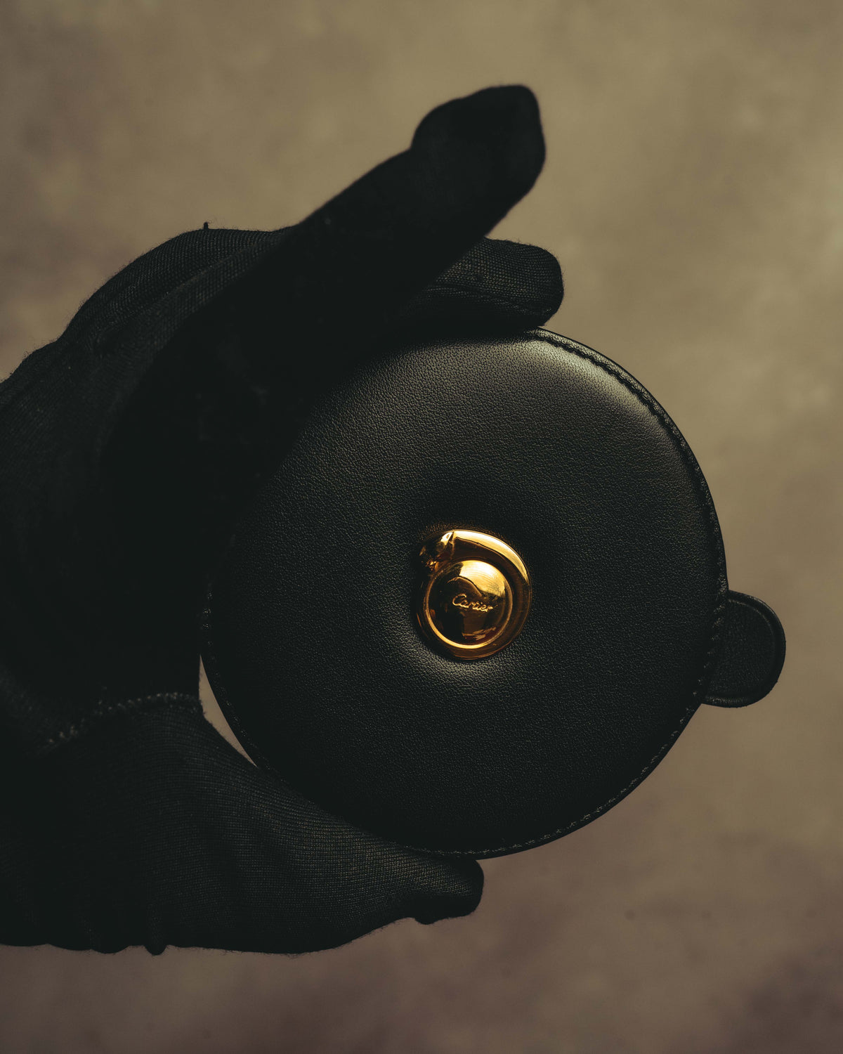 “Cartier” 80’s-90’s Panthère round leather compact mirror