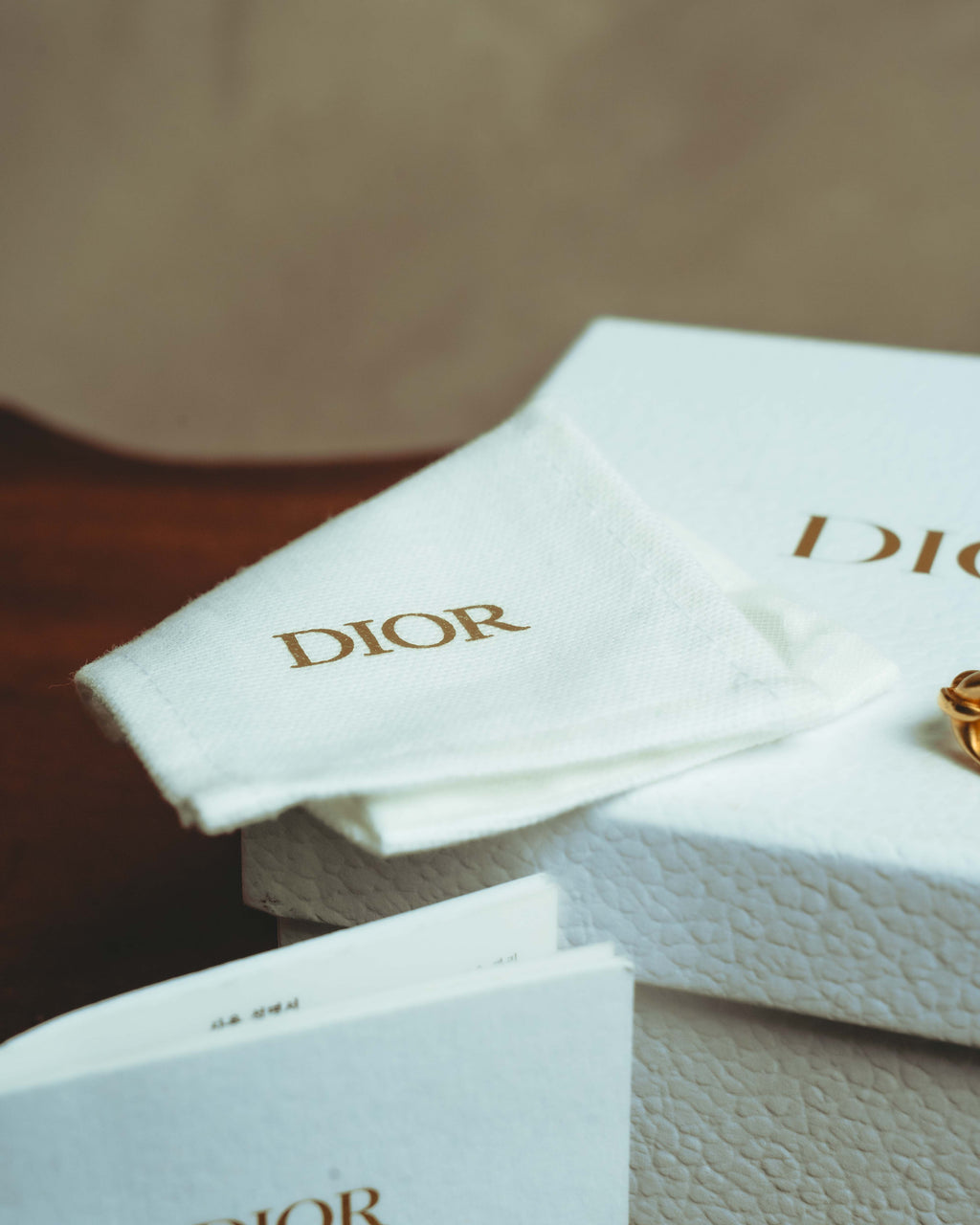 -SPECIAL- “DIOR” 20’s Cd navy sculptural gold tone link ring