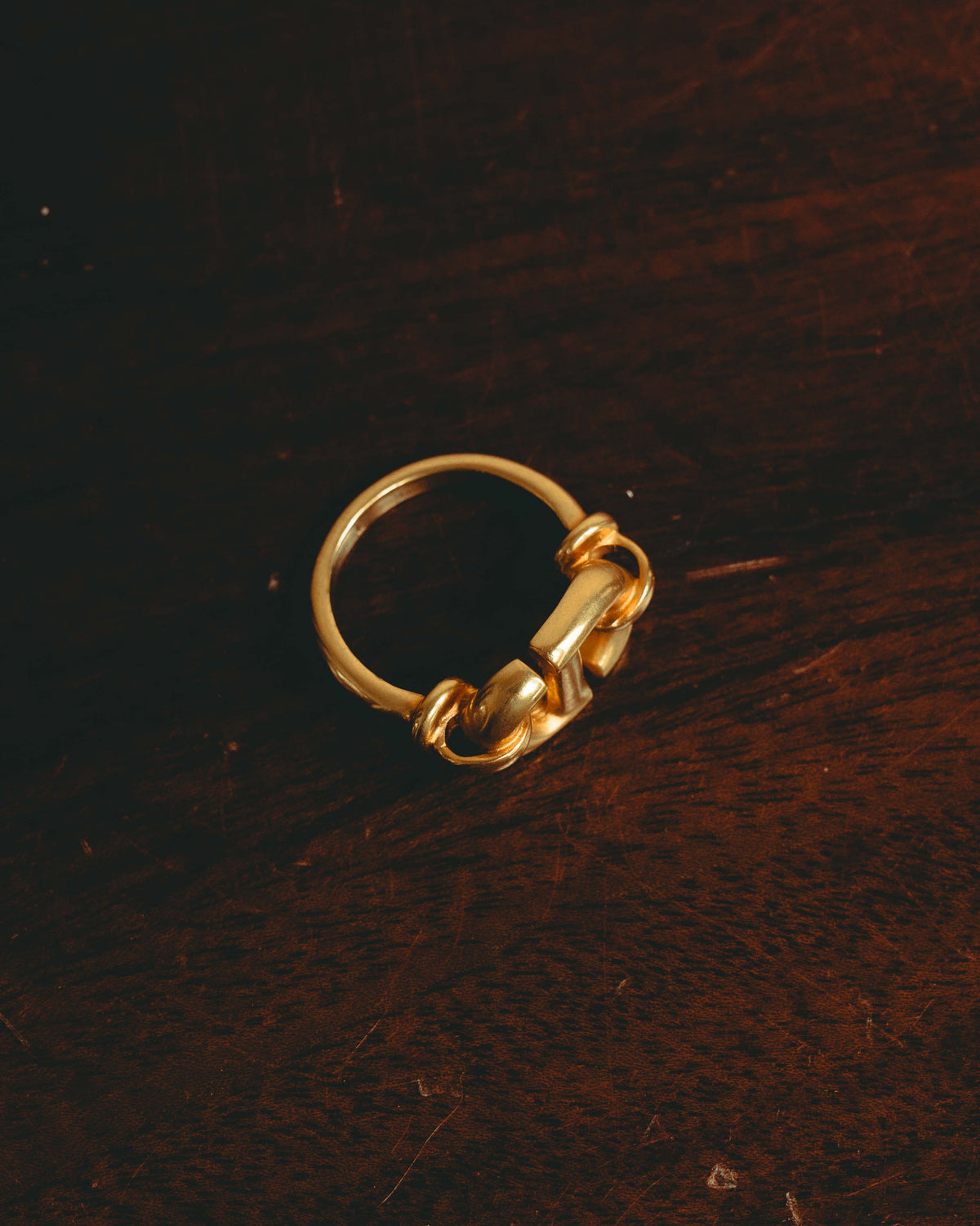 -SPECIAL- “DIOR” 20’s Cd navy sculptural gold tone link ring