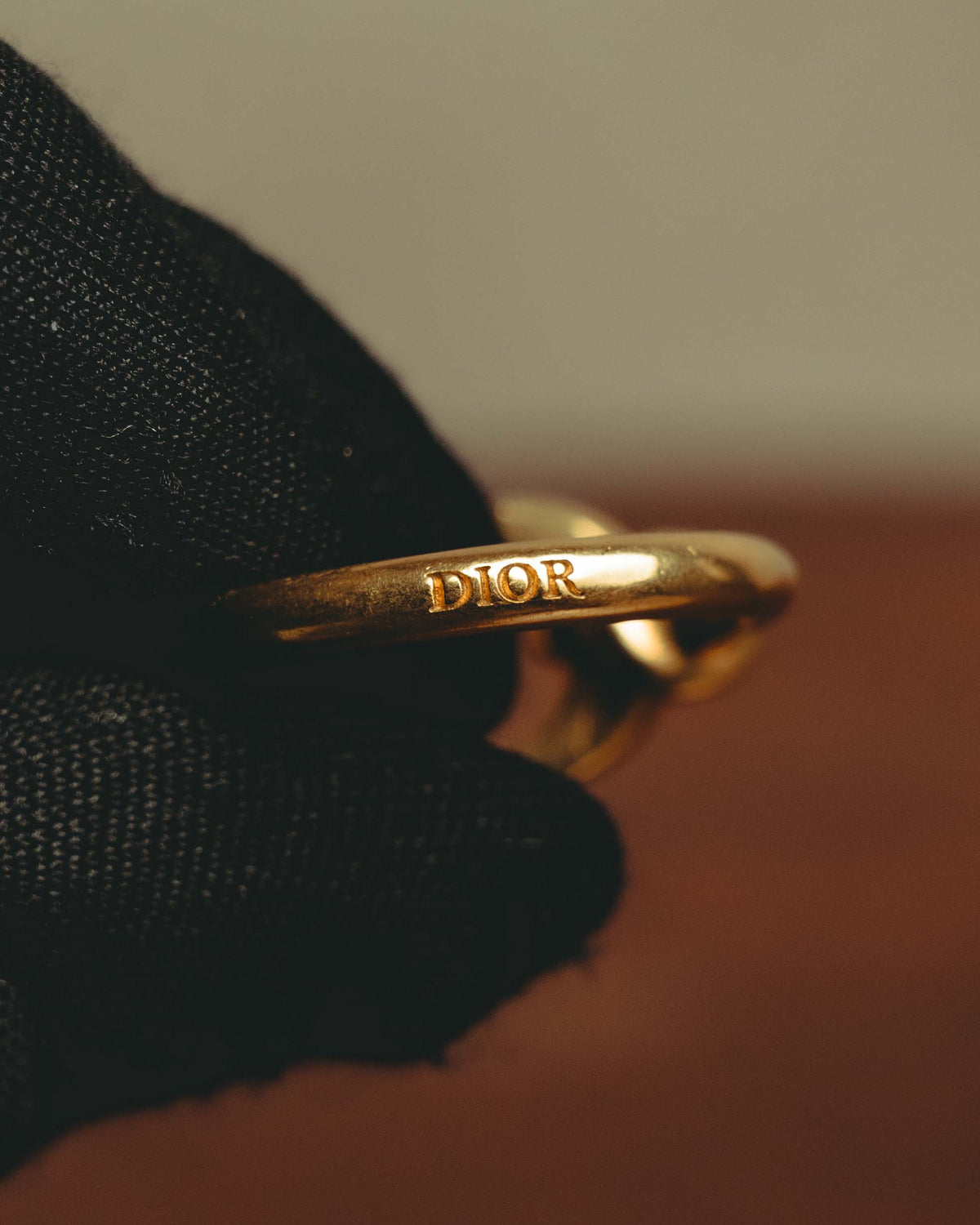 -SPECIAL- “DIOR” 20’s Cd navy sculptural gold tone link ring