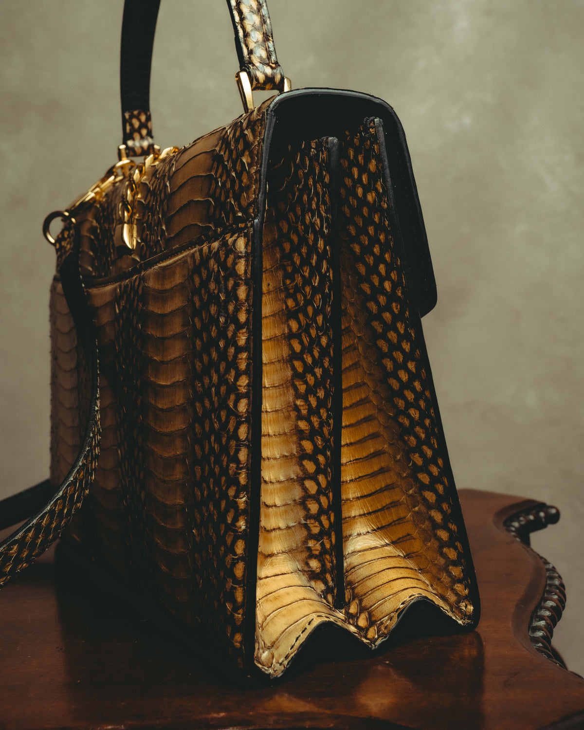 -SPECIAL- “GUCCI” 2019-2022 Sylvie 1969 python leather chain buckle top handle bag