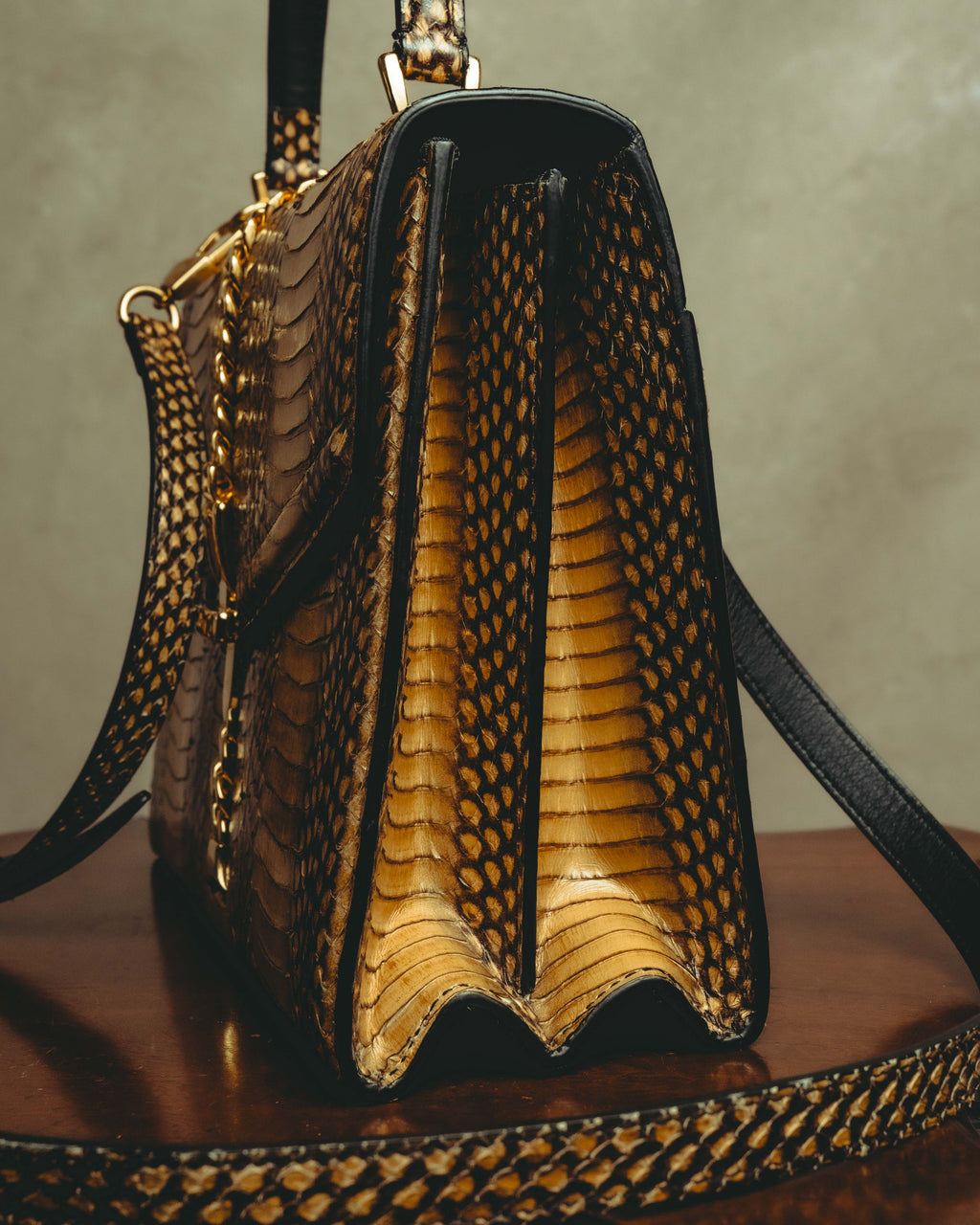 -SPECIAL- “GUCCI” 2019-2022 Sylvie 1969 python leather chain buckle top handle bag