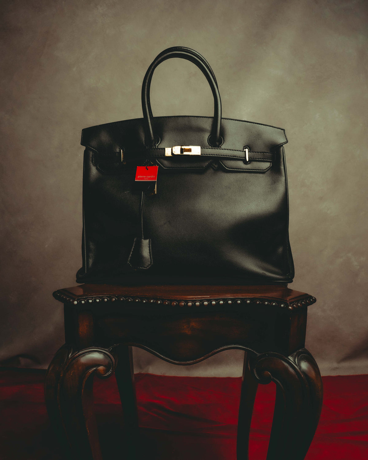 -SPECIAL- “Pierre Cardin” 90’s-00’s Belted flap leather top handle bag