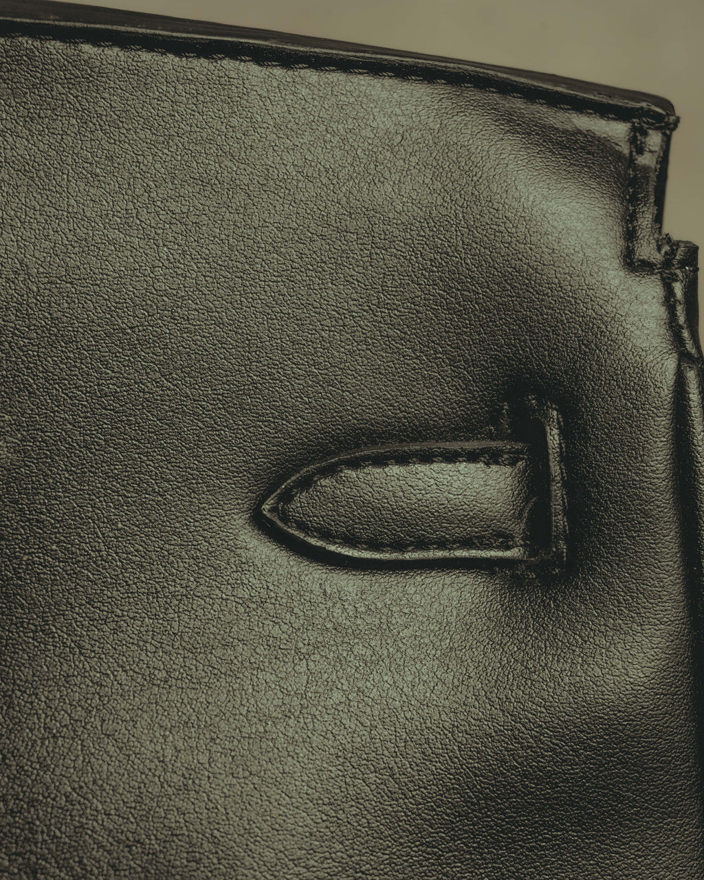 -SPECIAL- “Pierre Cardin” 90’s-00’s Belted flap leather top handle bag